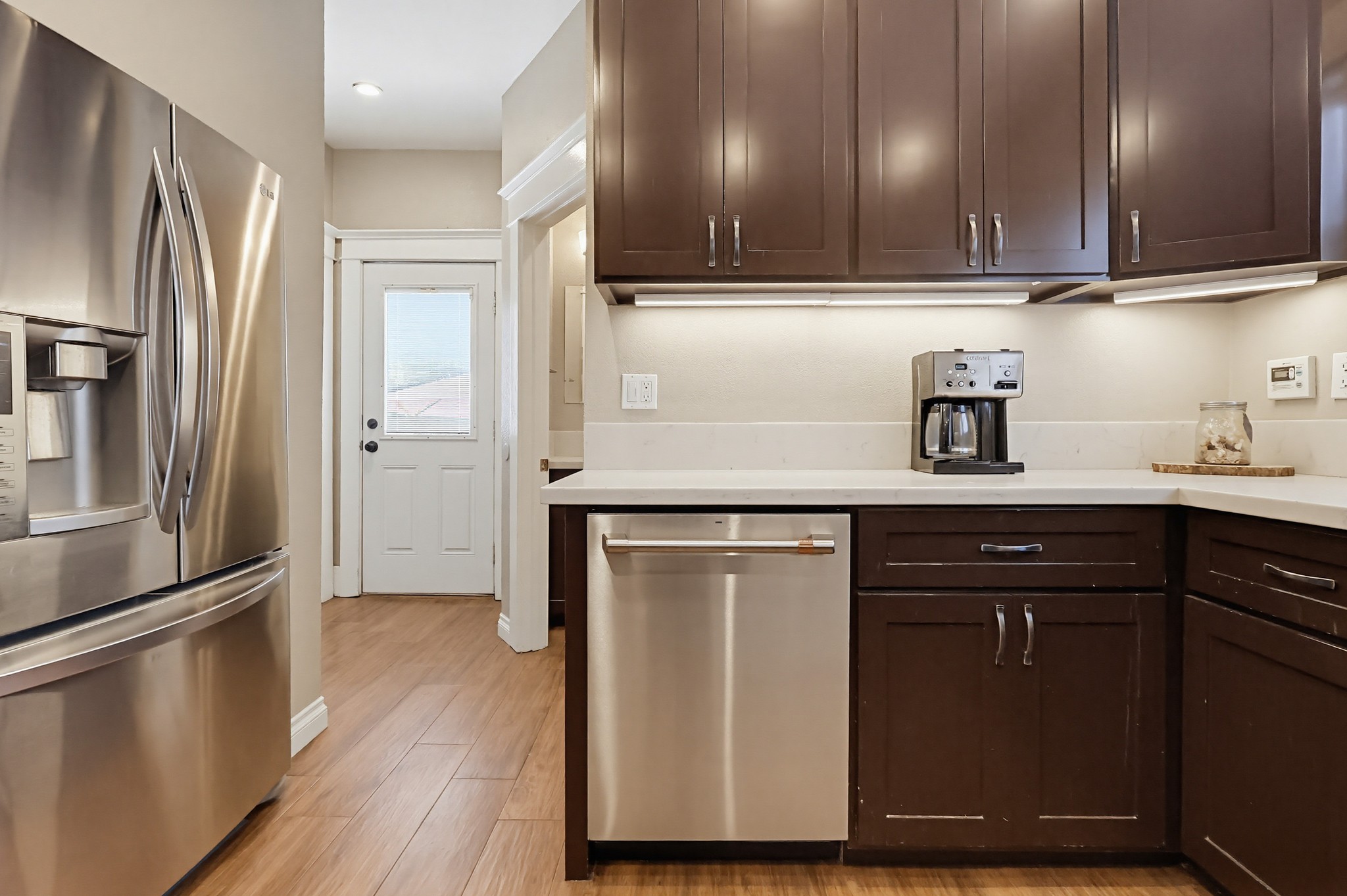 Virtual tour photo 27 of 52 for 1130 E Appleton St