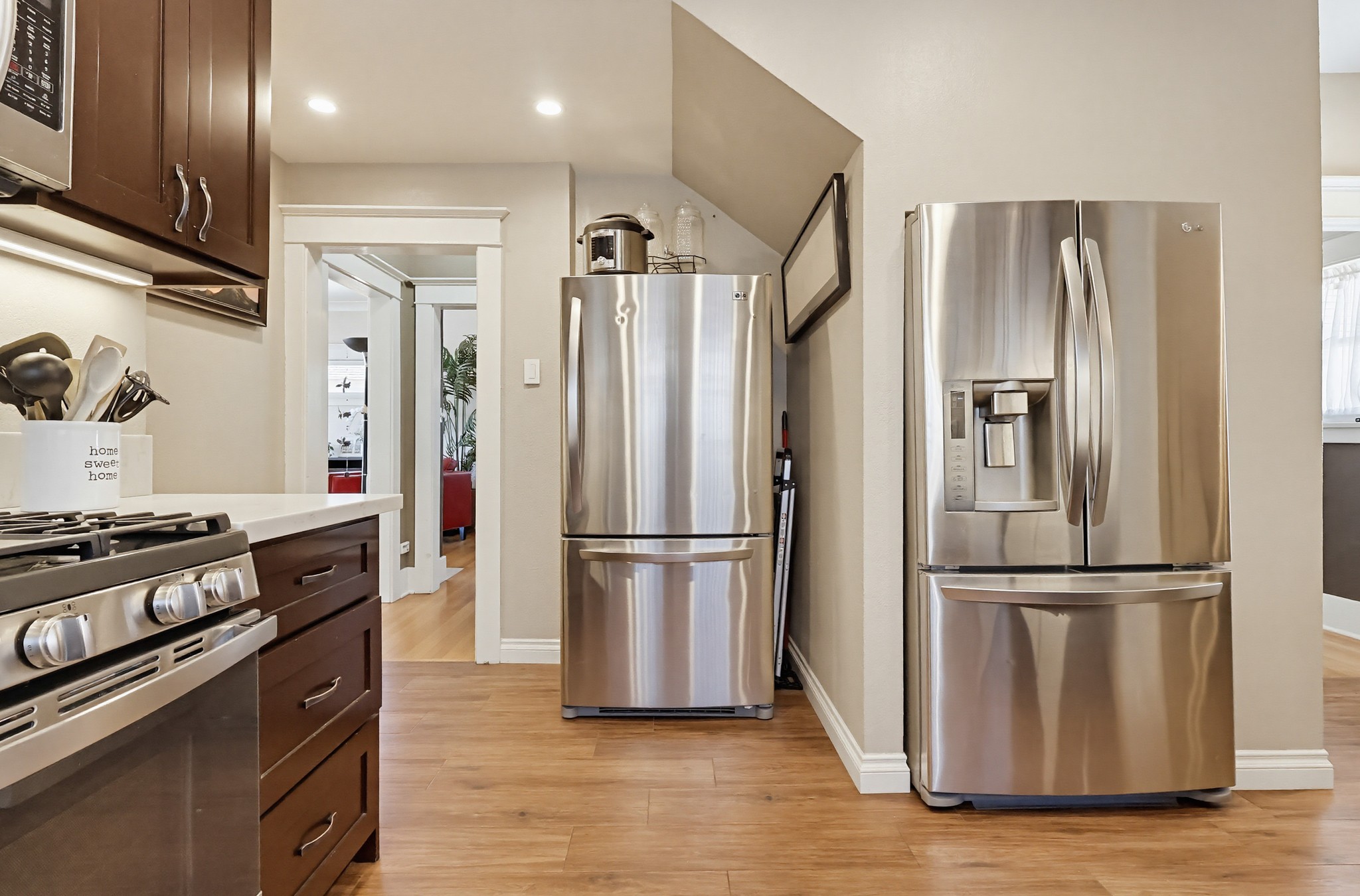Virtual tour photo 28 of 52 for 1130 E Appleton St