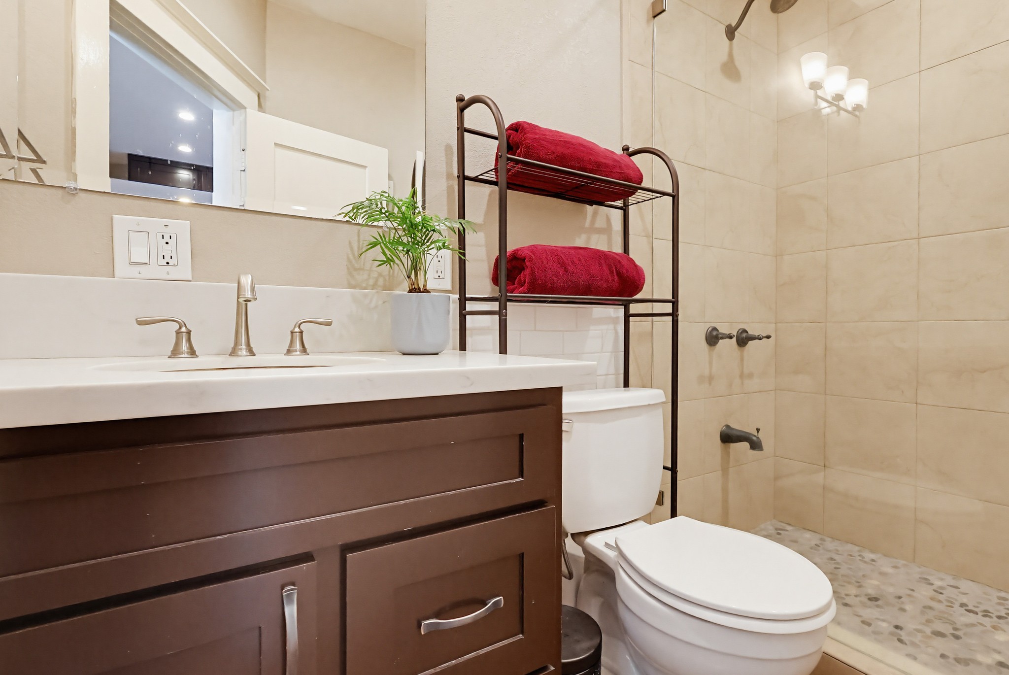 Virtual tour photo 29 of 52 for 1130 E Appleton St