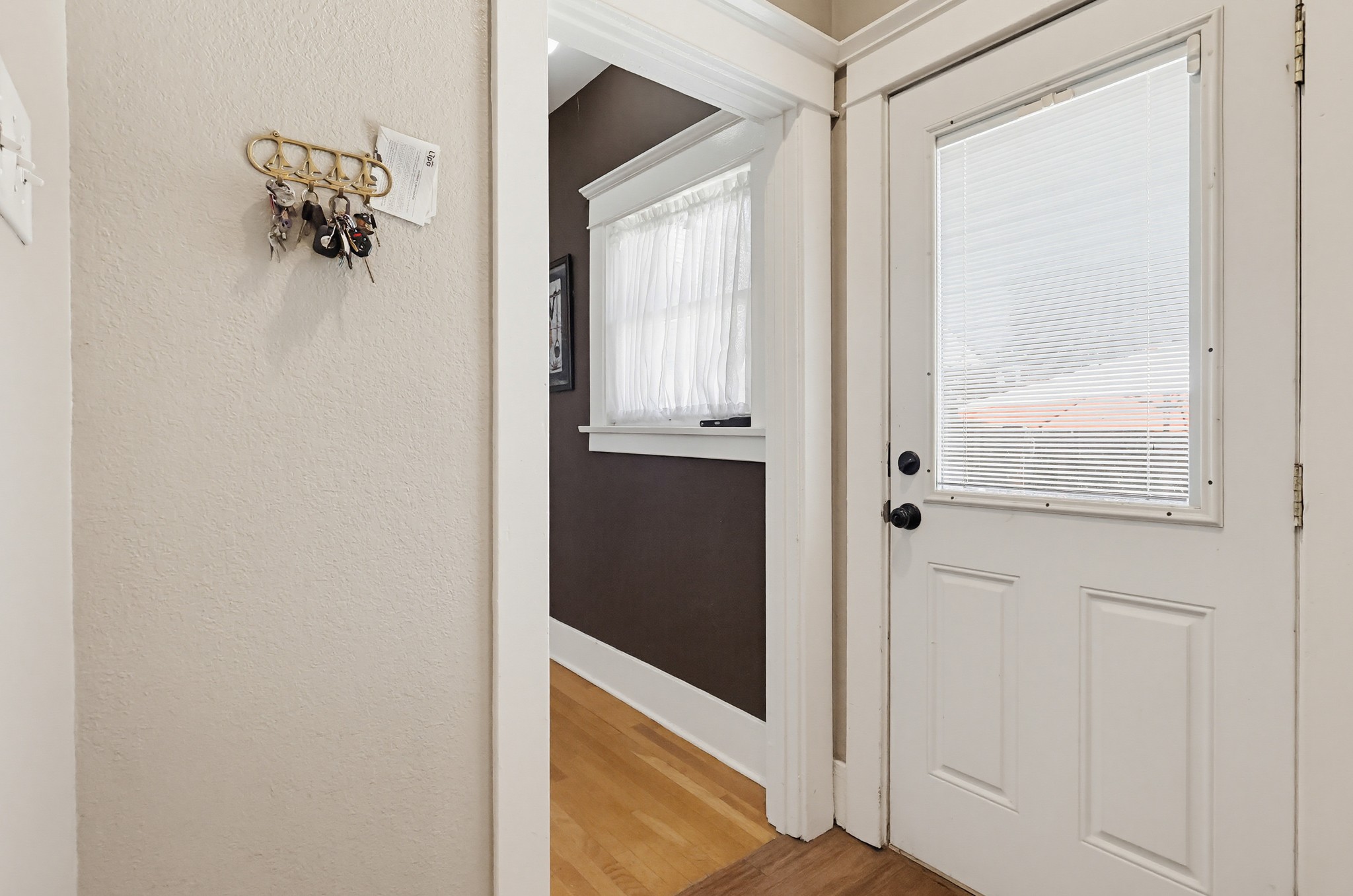 Virtual tour photo 32 of 52 for 1130 E Appleton St