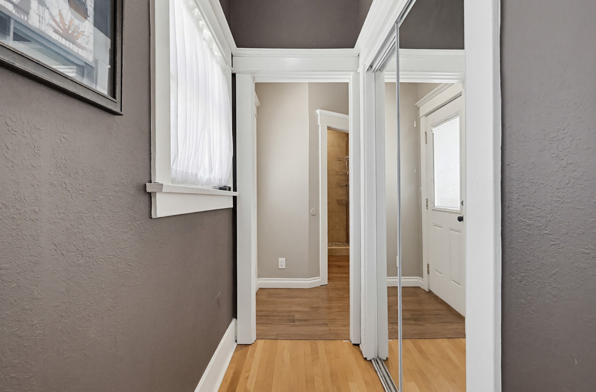 Virtual tour photo 34 of 52 for 1130 E Appleton St