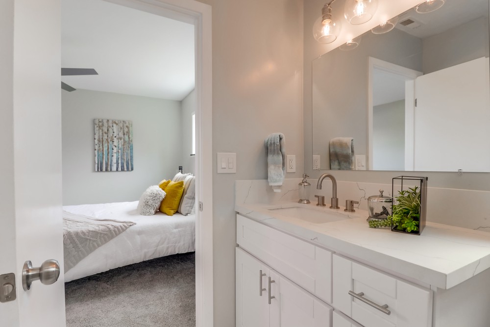 Virtual tour photo 32 of 51 for 1131 Bollenbacher St
