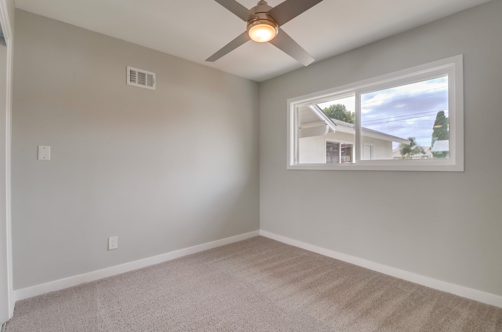 Virtual tour photo 33 of 51 for 1131 Bollenbacher St