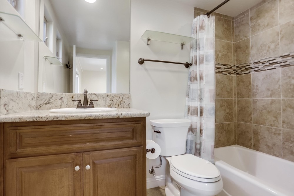 Virtual tour photo 32 of 47 for 1133 Felspar St
