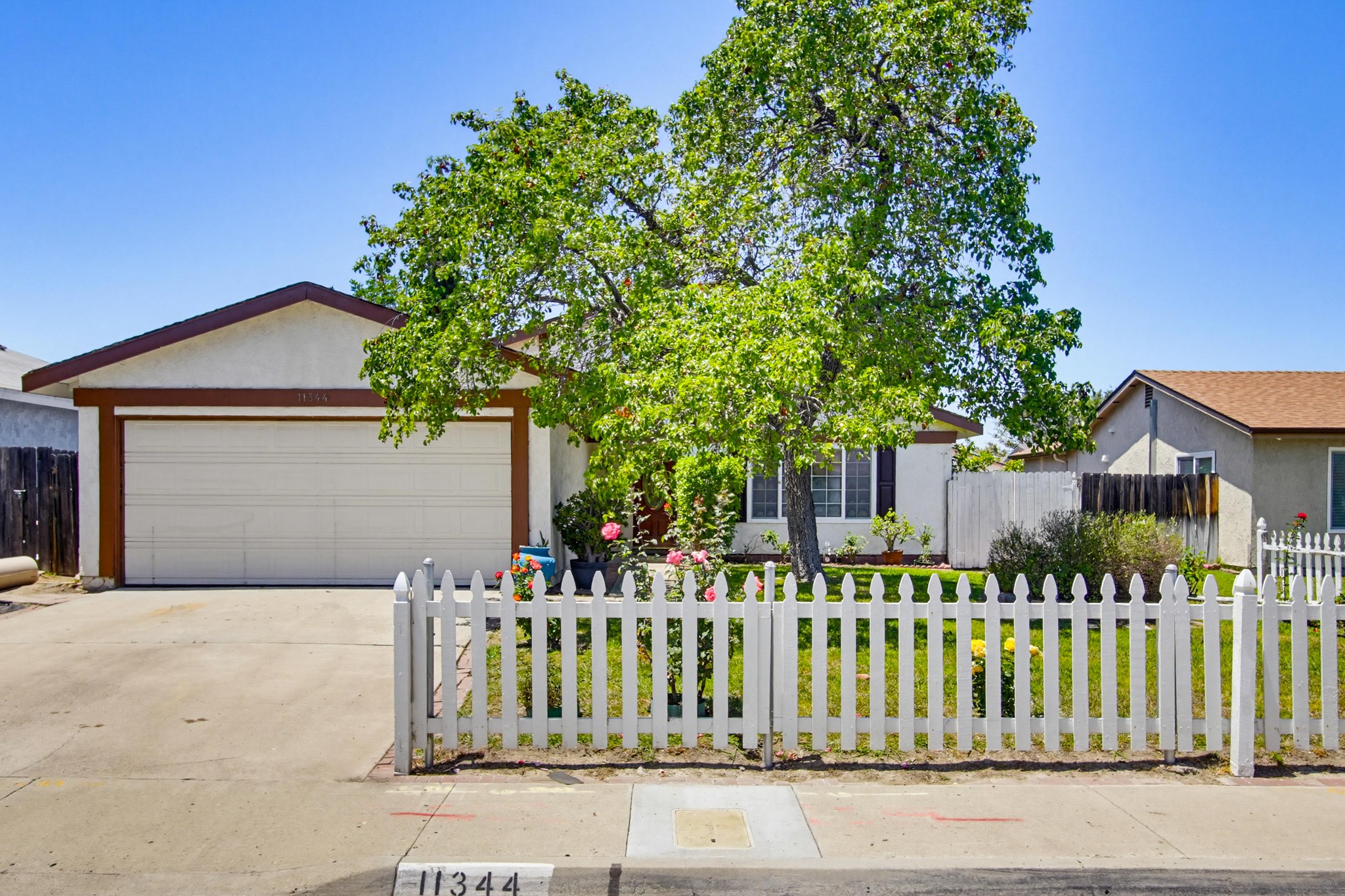 Virtual tour photo 1 of 37 for 11344 Kelowna Rd