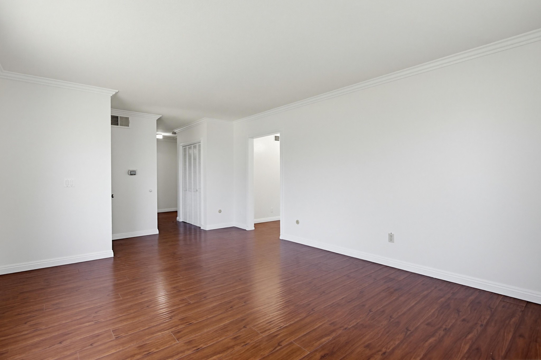 Virtual tour photo 8 of 37 for 11344 Kelowna Rd