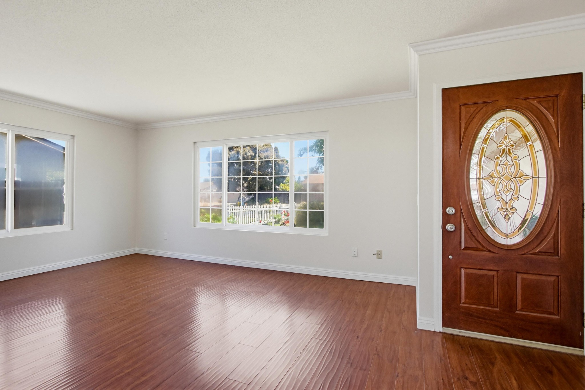 Virtual tour photo 10 of 37 for 11344 Kelowna Rd