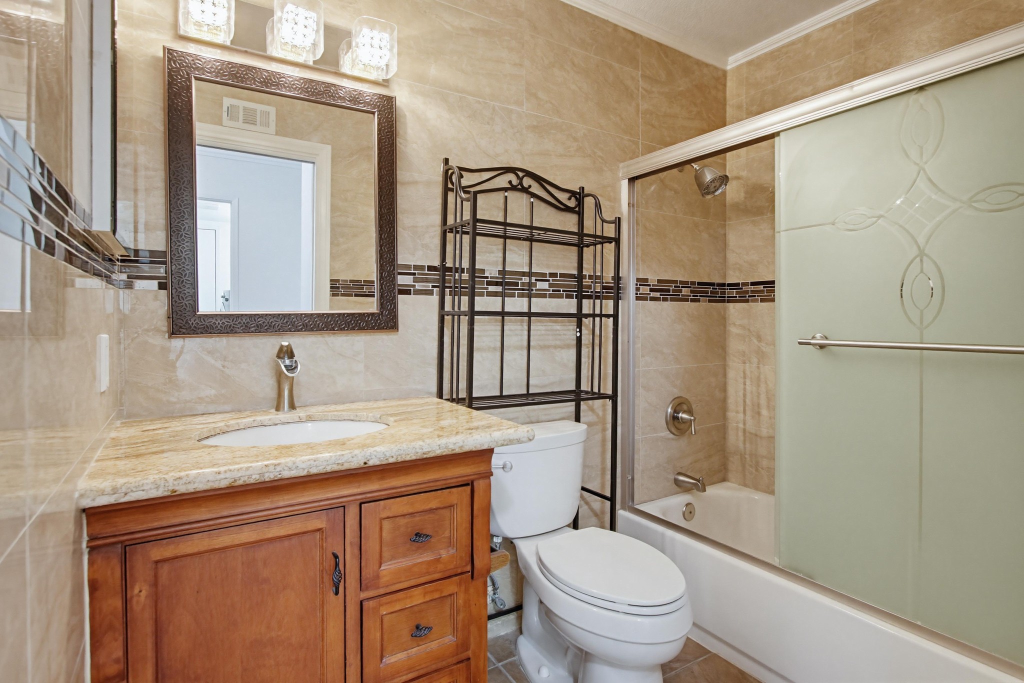 Virtual tour photo 18 of 37 for 11344 Kelowna Rd