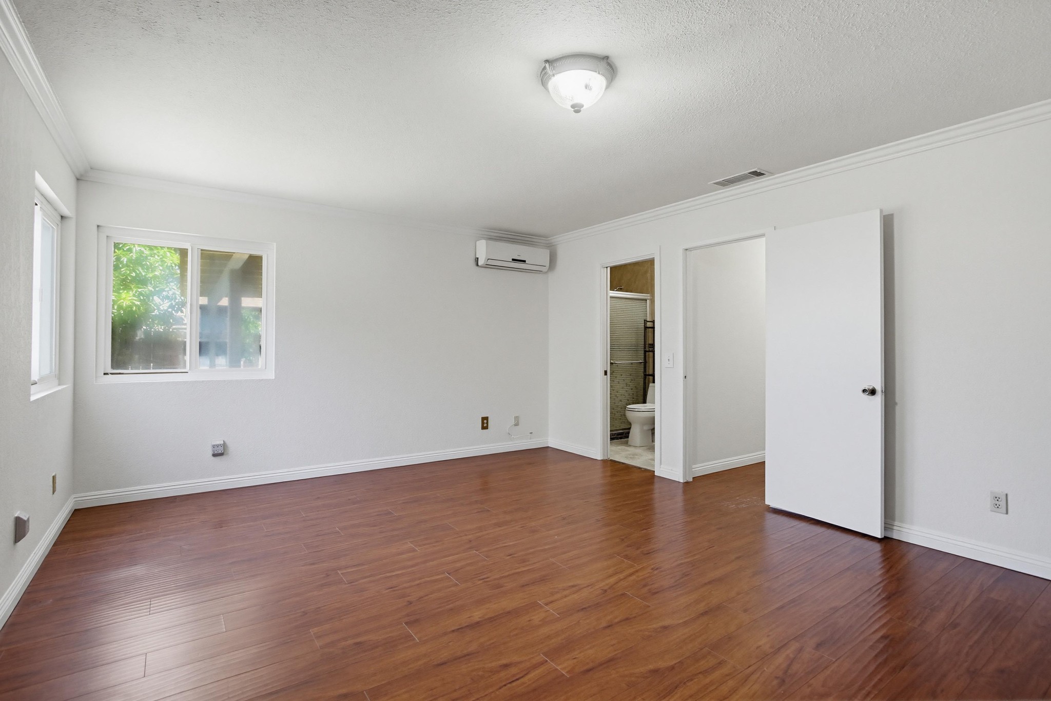 Virtual tour photo 29 of 37 for 11344 Kelowna Rd