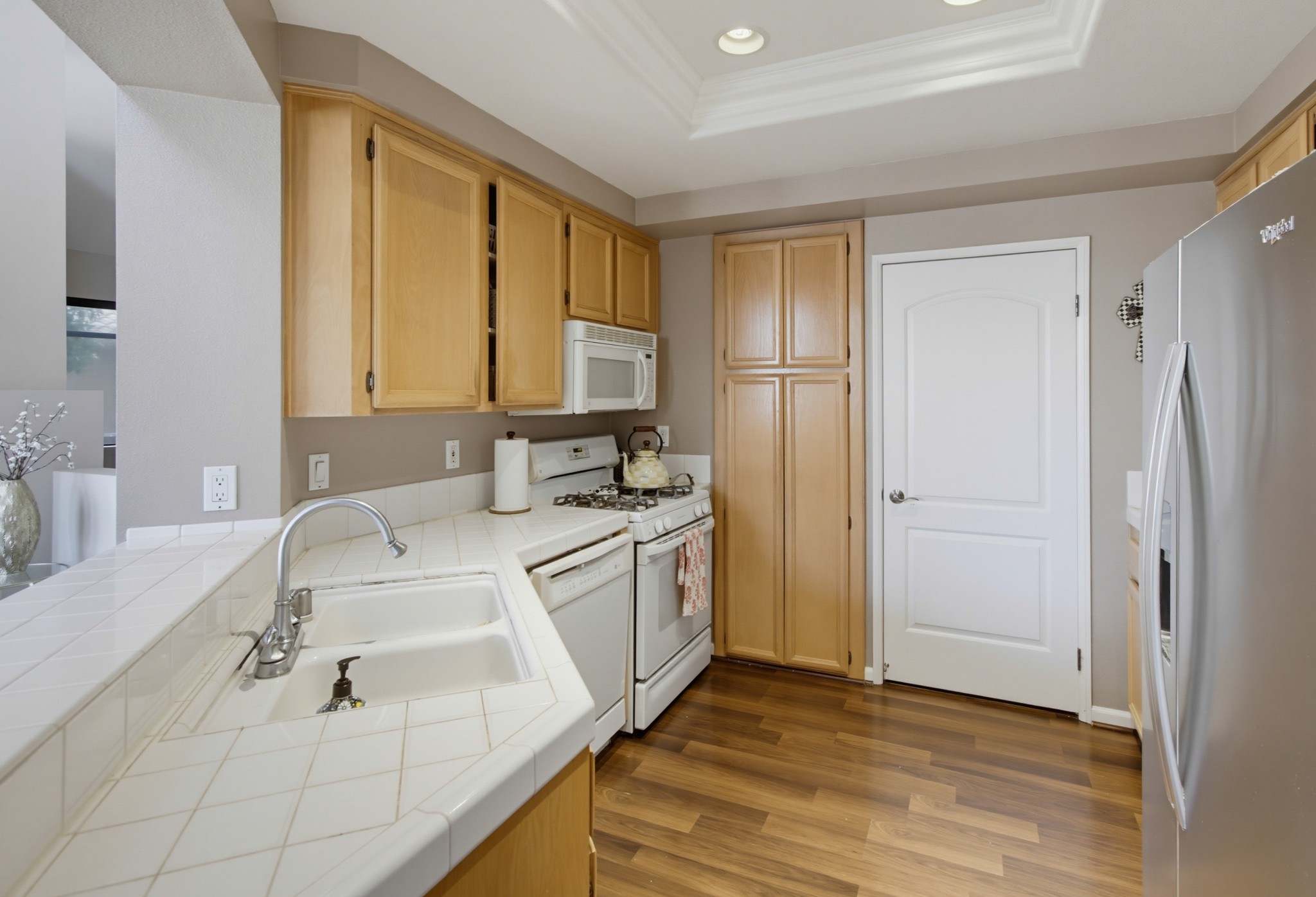 Virtual tour photo 11 of 32 for 11372 Via Rancho San Diego Unit A