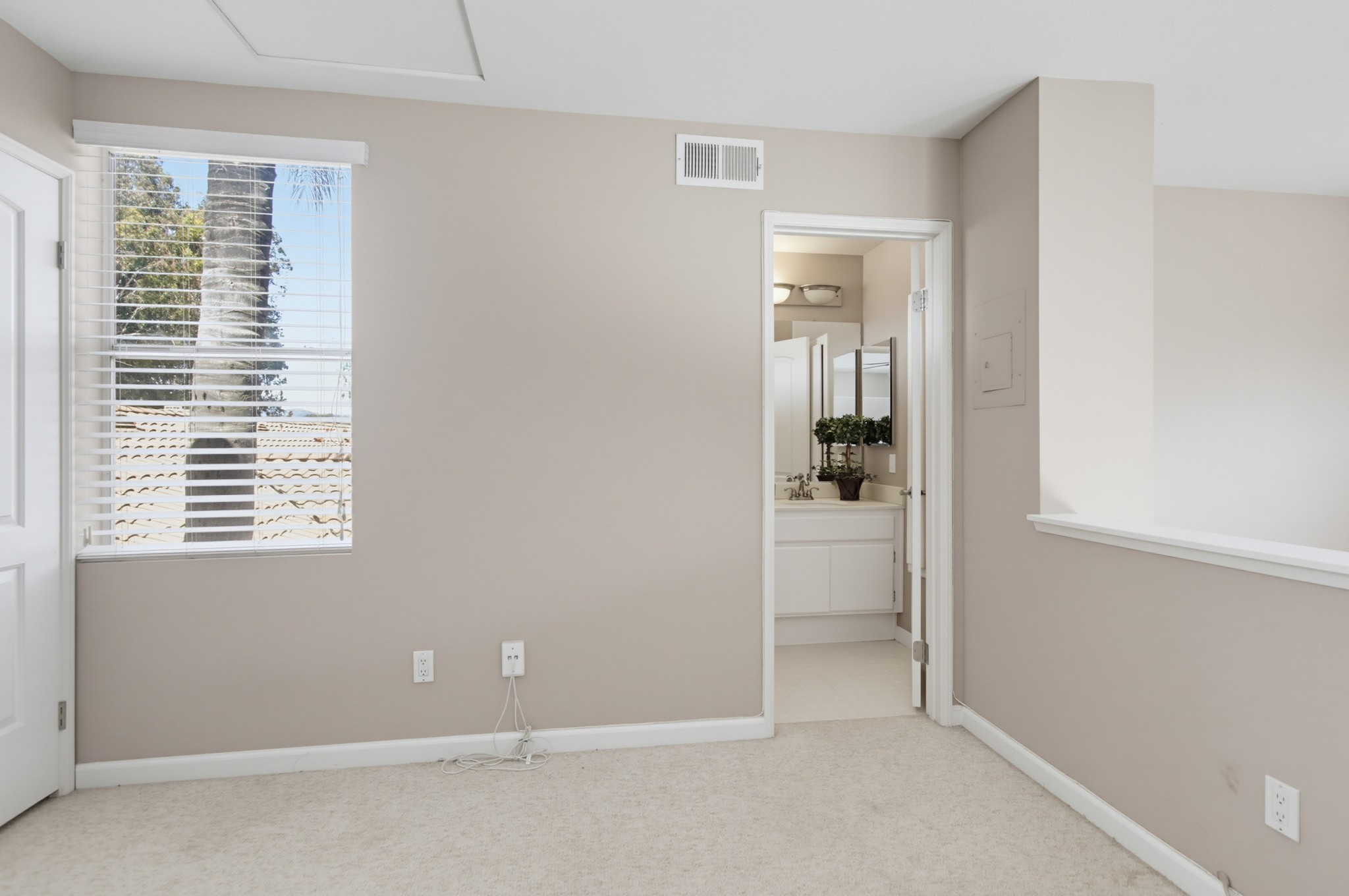 Virtual tour photo 19 of 32 for 11372 Via Rancho San Diego Unit A