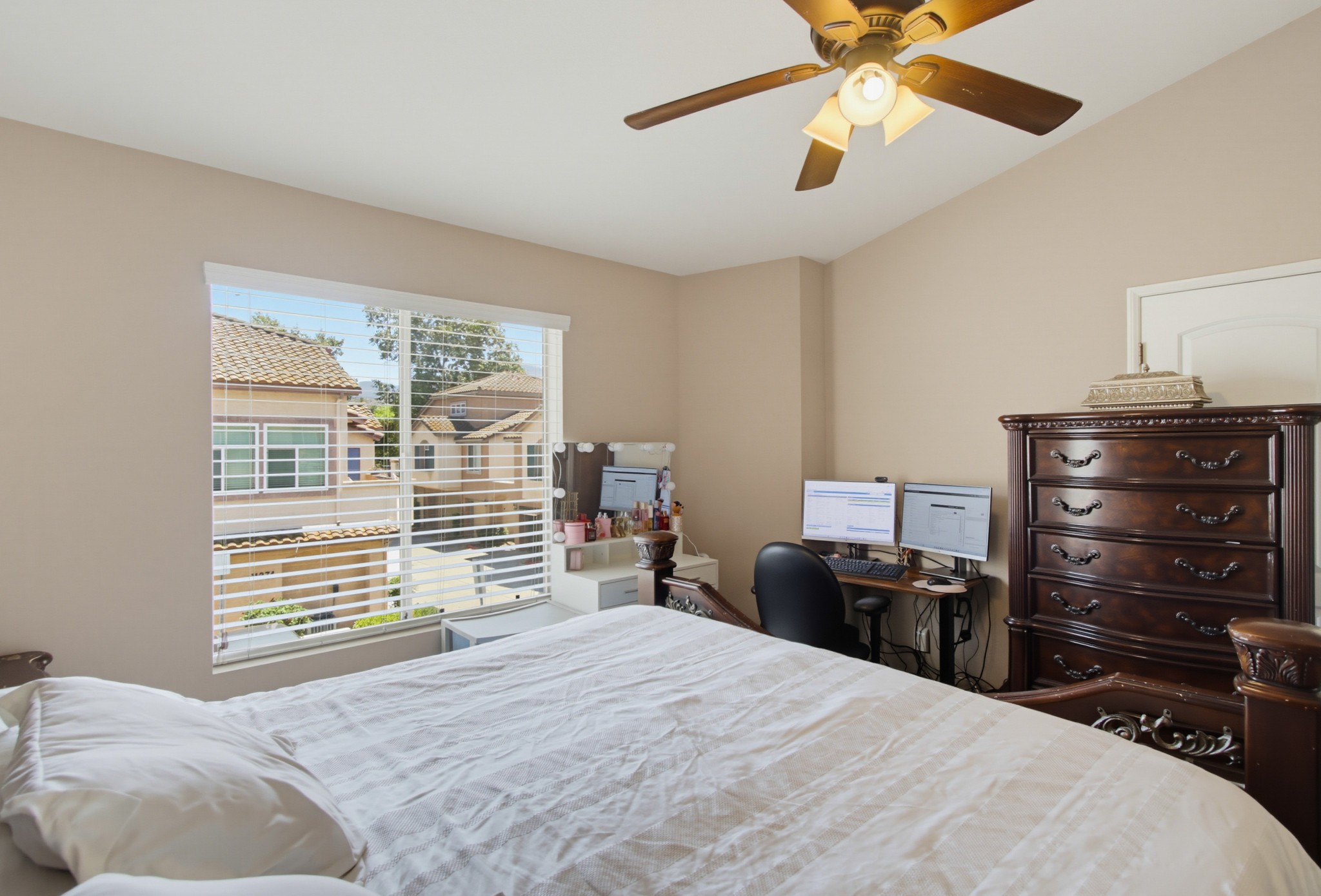Virtual tour photo 21 of 32 for 11372 Via Rancho San Diego Unit A