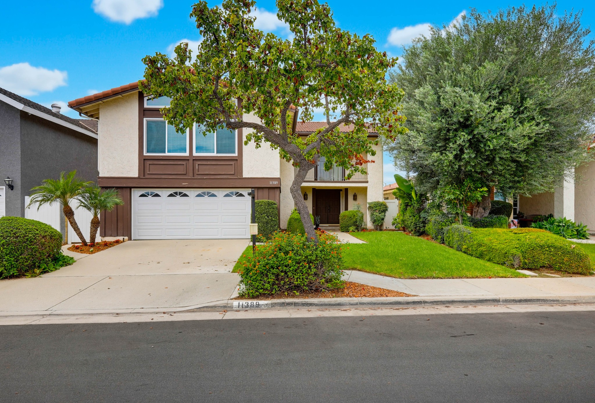 Virtual tour photo 1 of 73 for 11389 Providencia St