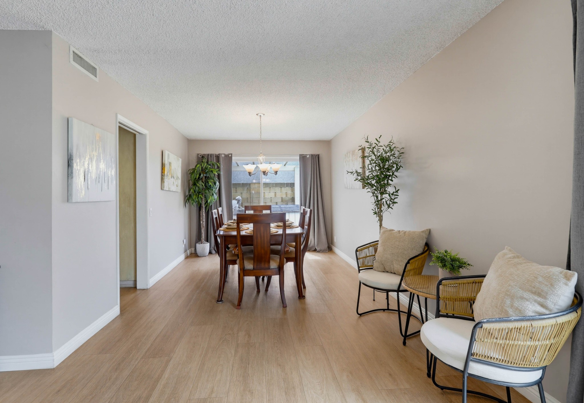 Virtual tour photo 13 of 73 for 11389 Providencia St