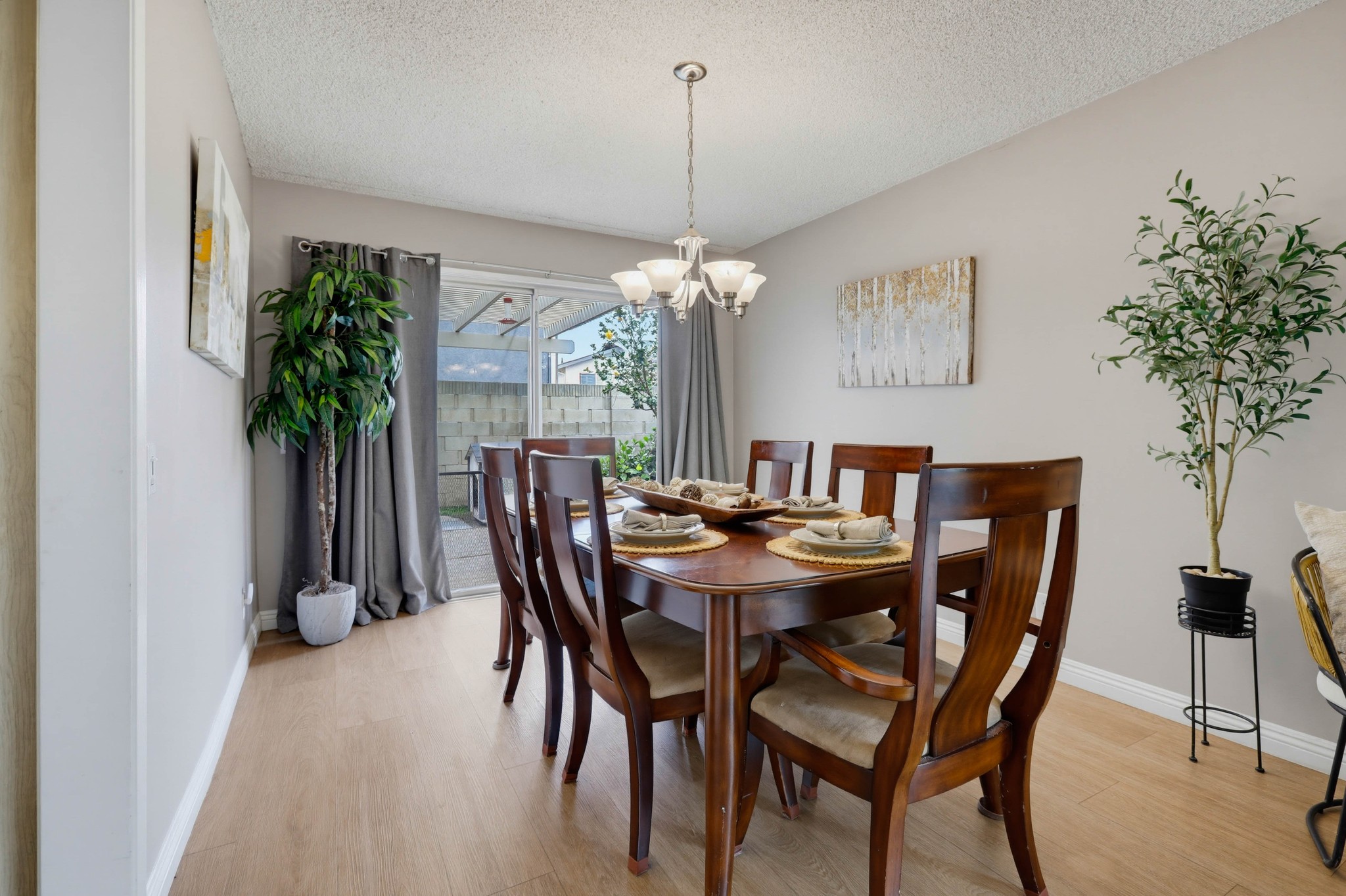 Virtual tour photo 14 of 73 for 11389 Providencia St