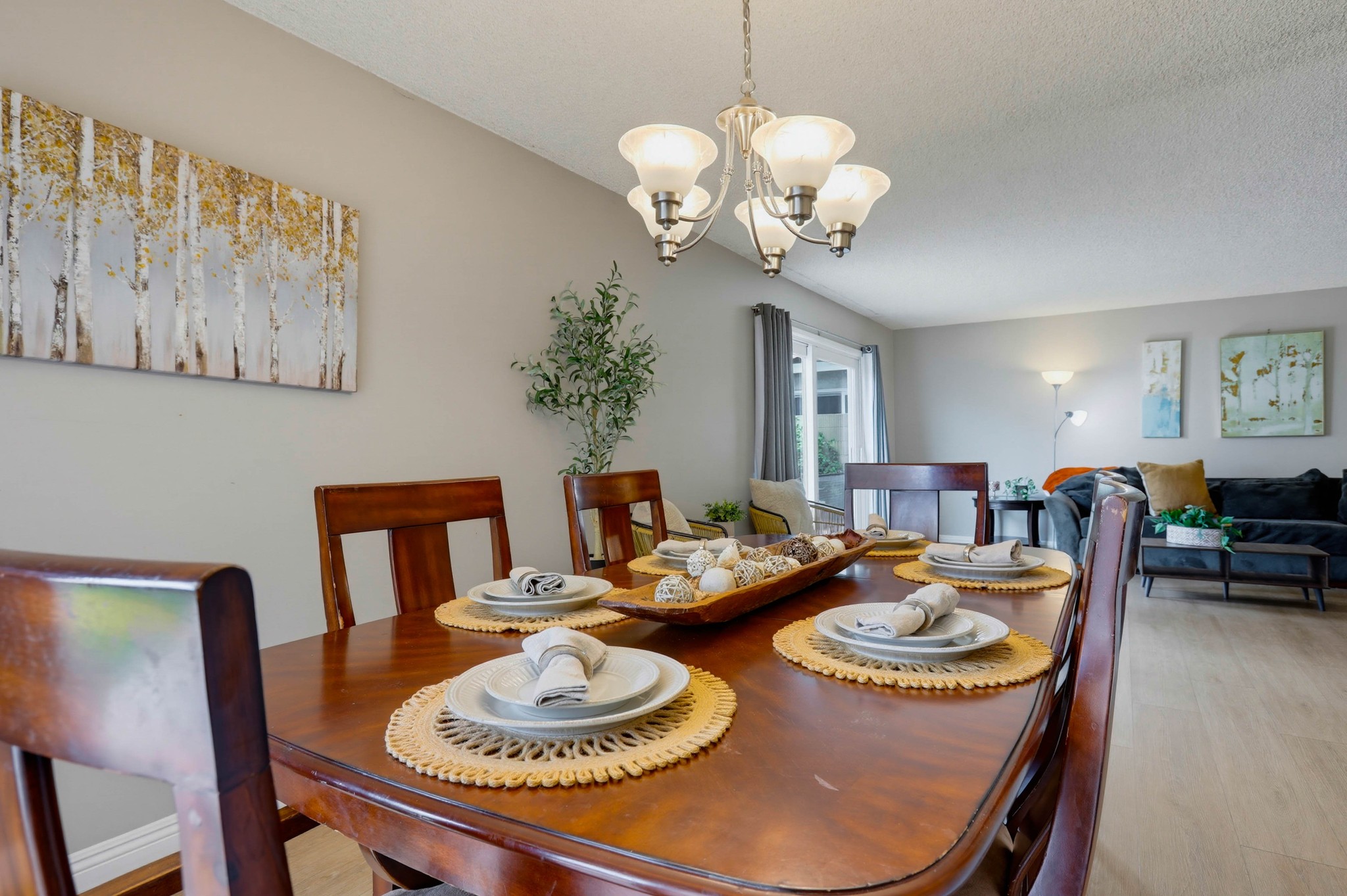 Virtual tour photo 15 of 73 for 11389 Providencia St