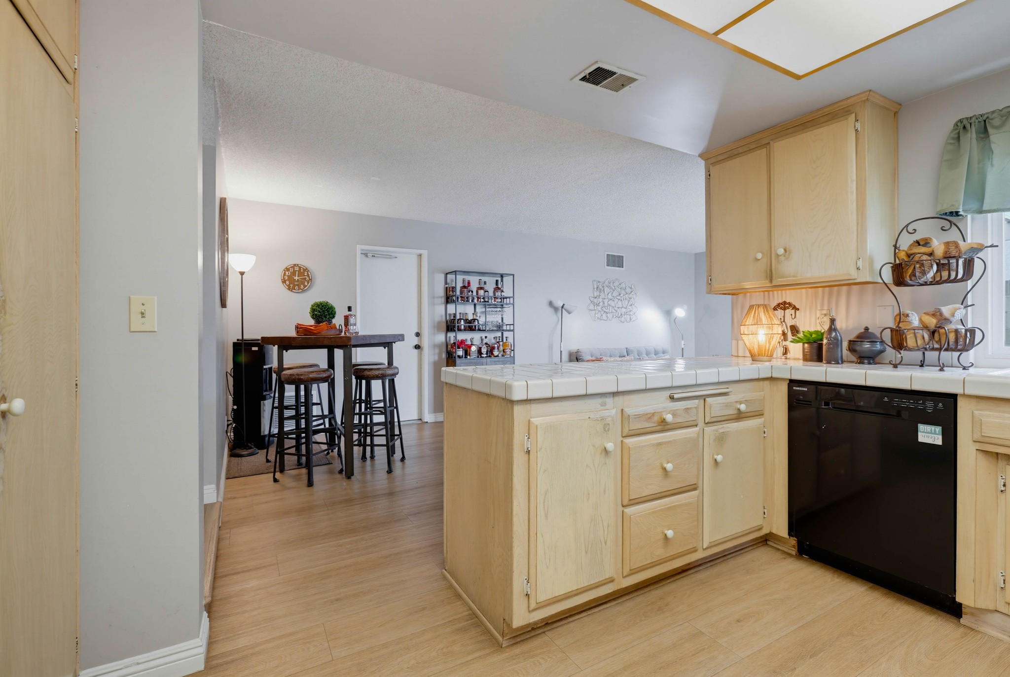 Virtual tour photo 30 of 73 for 11389 Providencia St