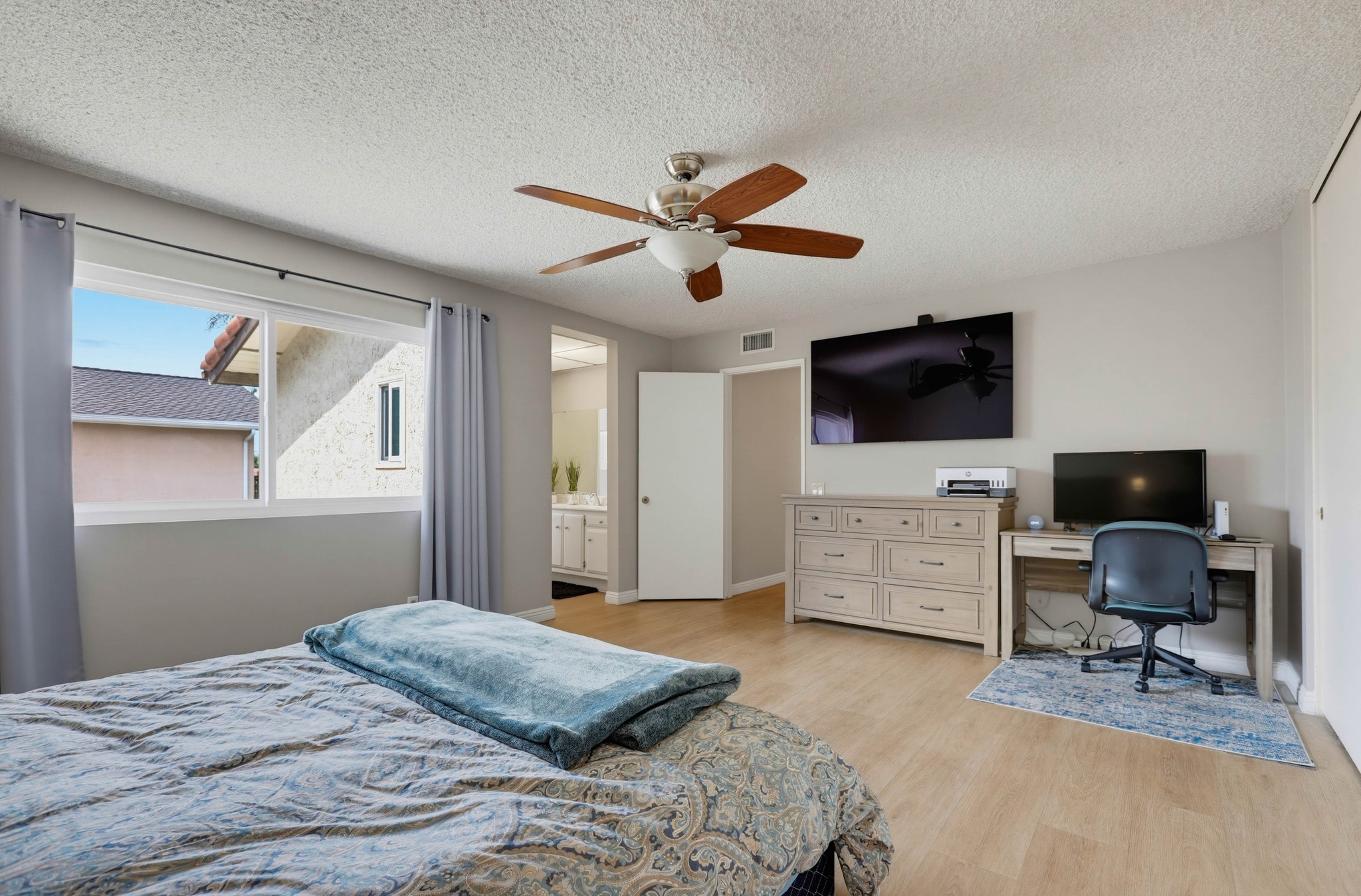Virtual tour photo 40 of 73 for 11389 Providencia St