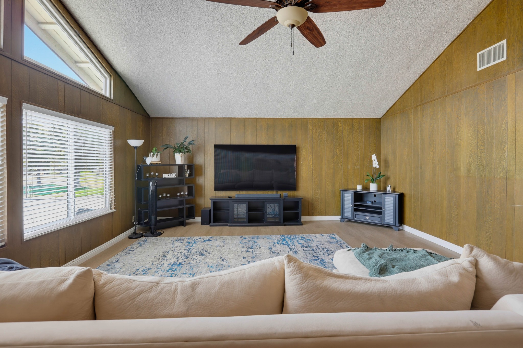 Virtual tour photo 56 of 73 for 11389 Providencia St