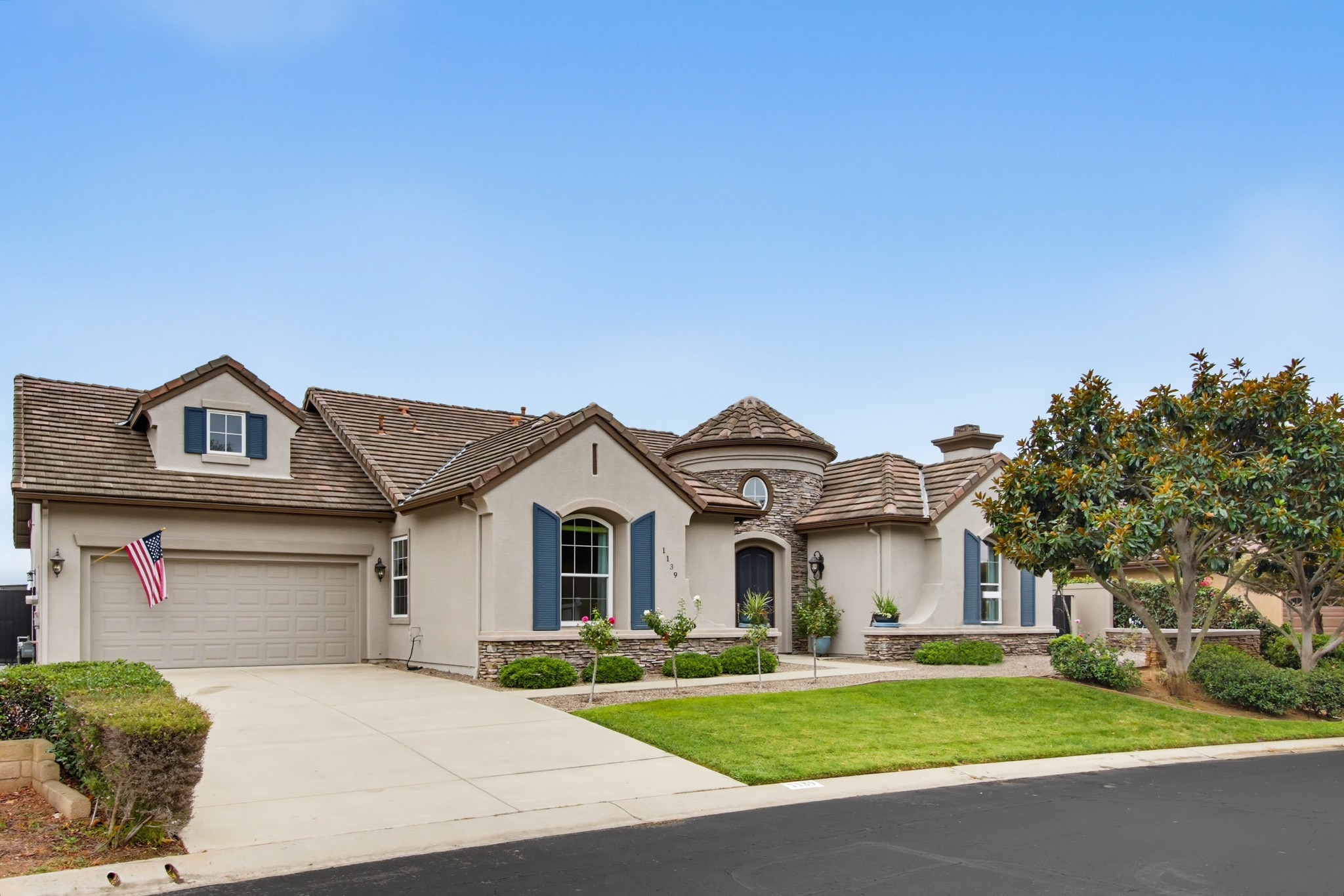 Virtual tour photo 1 of 110 for 1139 Highland Park