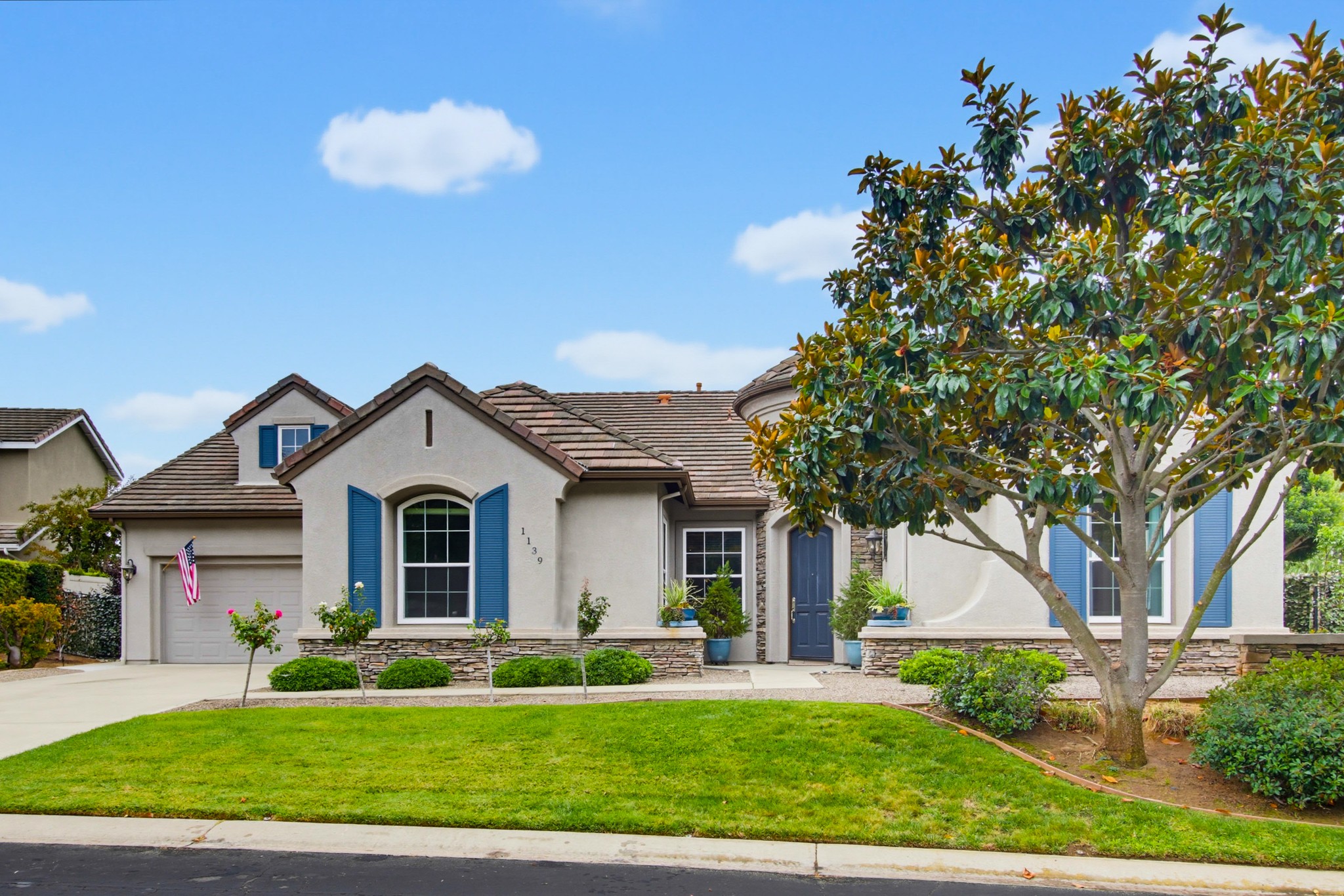 Virtual tour photo 3 of 110 for 1139 Highland Park