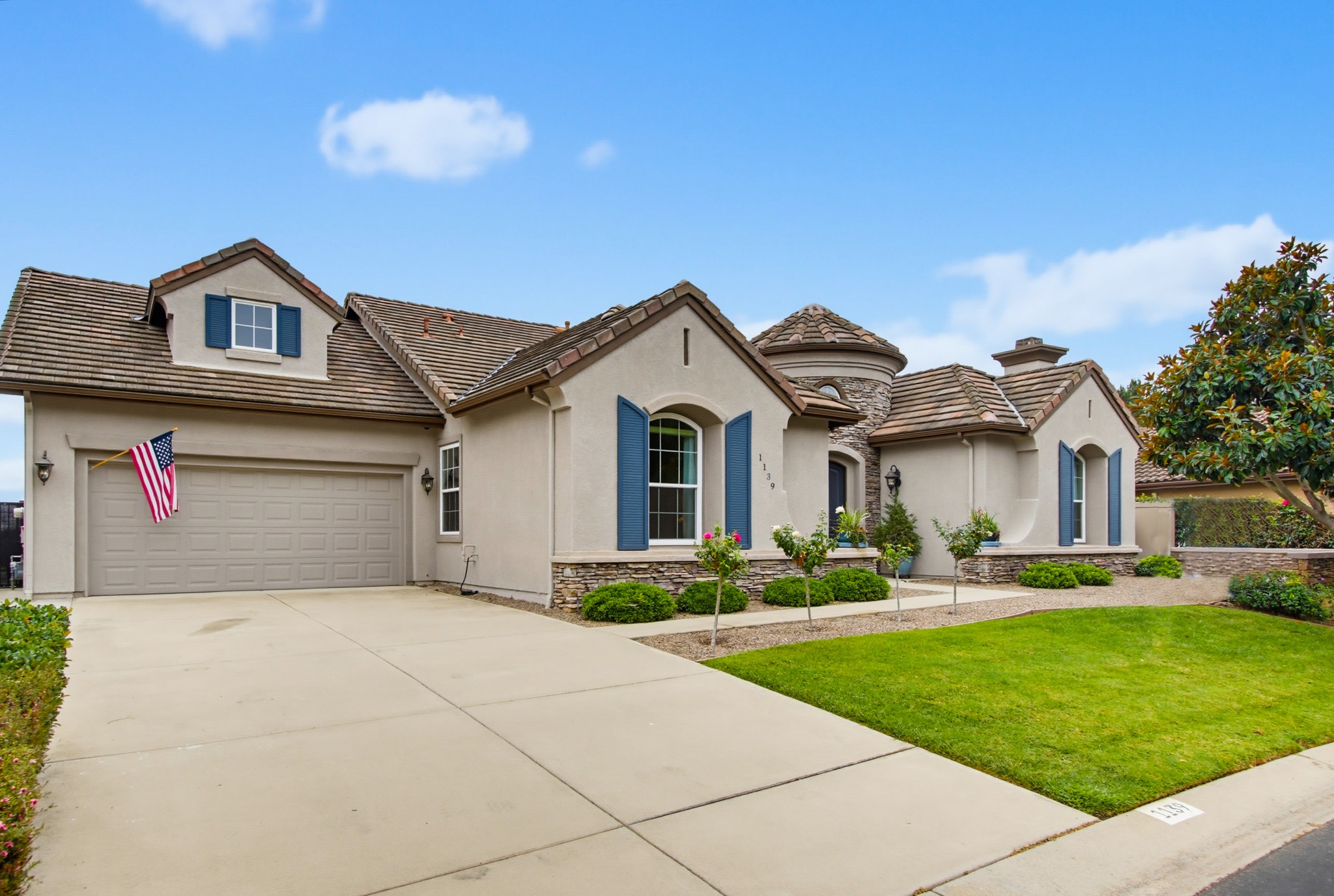 Virtual tour photo 4 of 110 for 1139 Highland Park