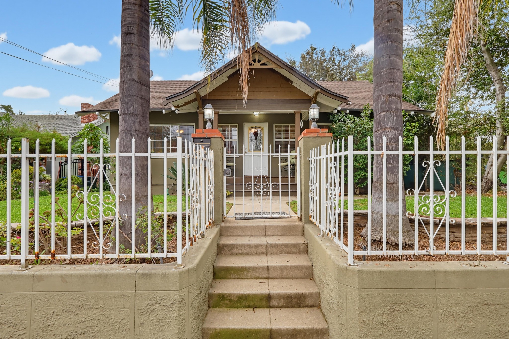 Virtual tour photo 6 of 84 for 114 W Montana St