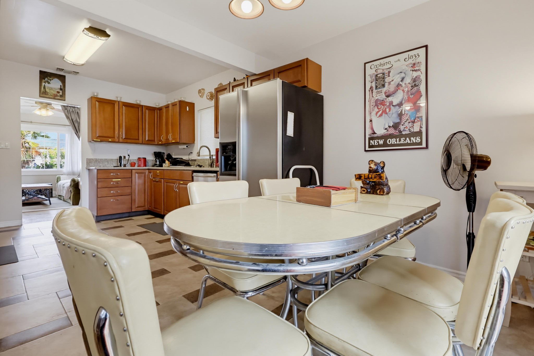 Virtual tour photo 34 of 84 for 114 W Montana St