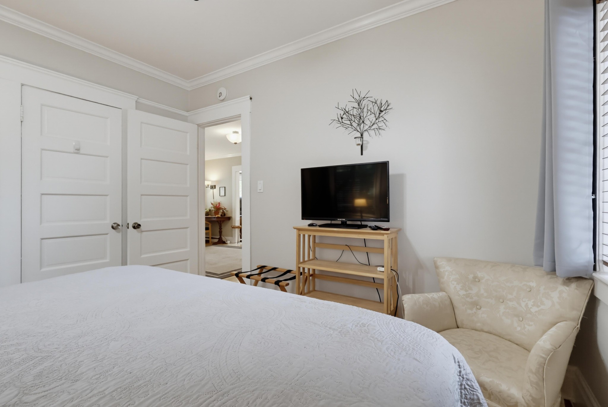 Virtual tour photo 43 of 84 for 114 W Montana St