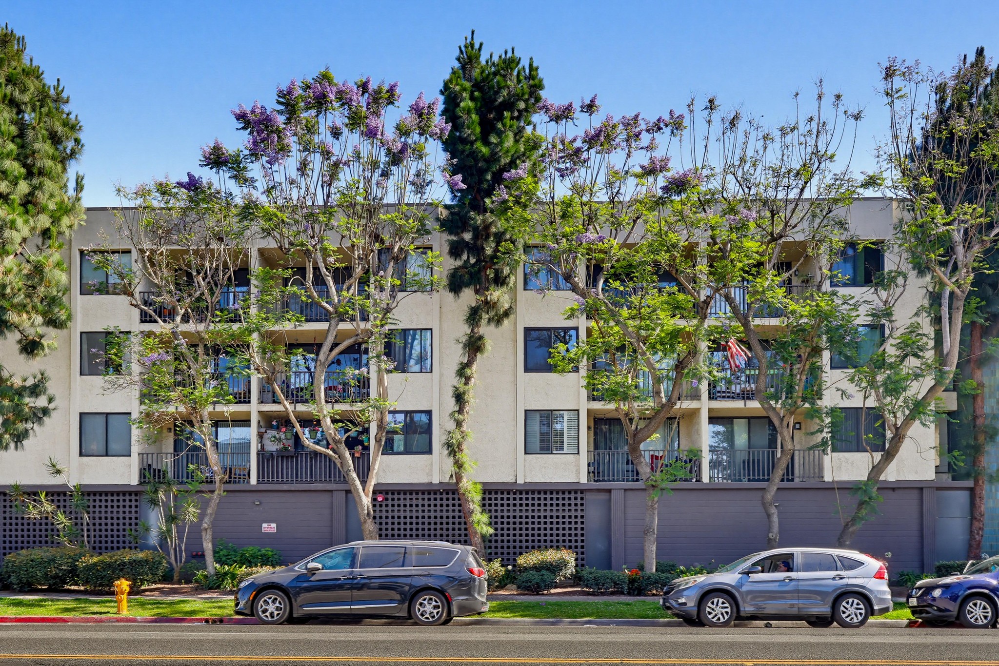 Virtual tour photo 4 of 65 for 1140 E Ocean Blvd UNIT 220