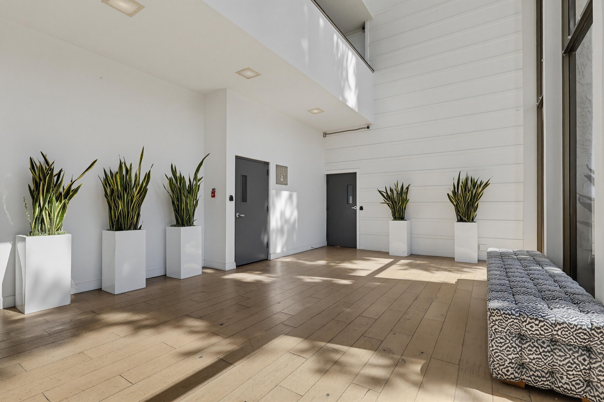 Virtual tour photo 9 of 65 for 1140 E Ocean Blvd UNIT 220
