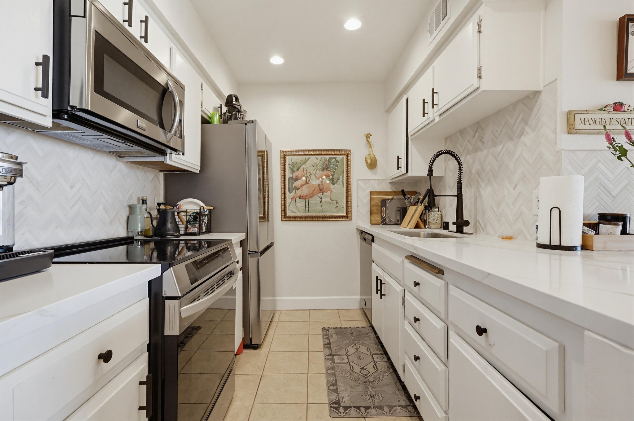 Virtual tour photo 24 of 65 for 1140 E Ocean Blvd UNIT 220