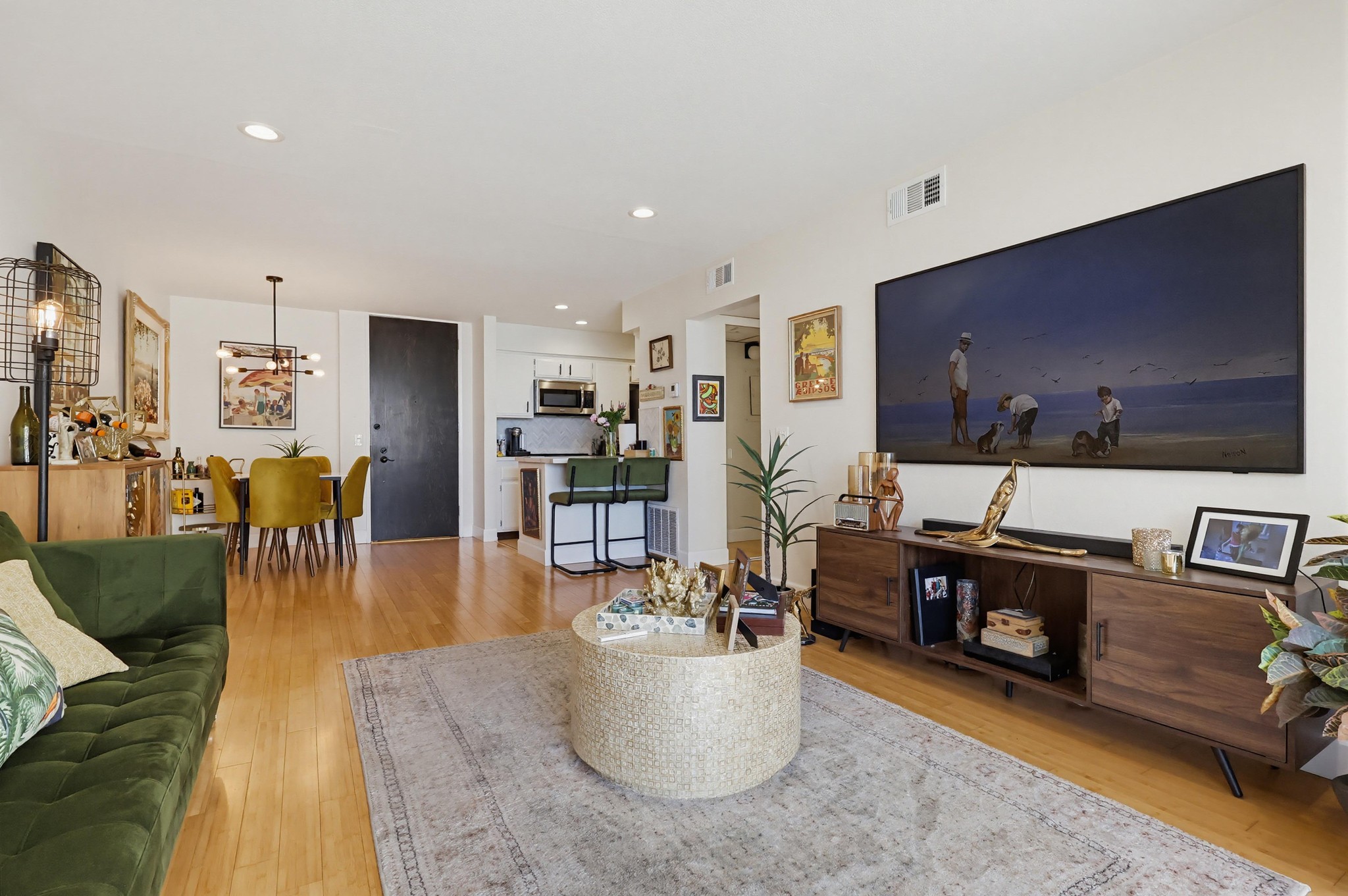 Virtual tour photo 31 of 65 for 1140 E Ocean Blvd UNIT 220