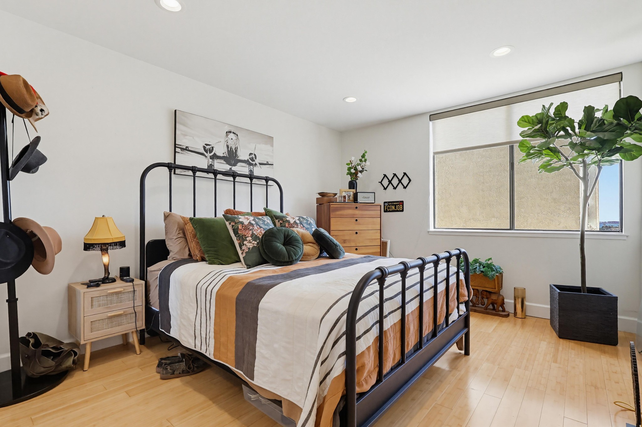 Virtual tour photo 44 of 65 for 1140 E Ocean Blvd UNIT 220