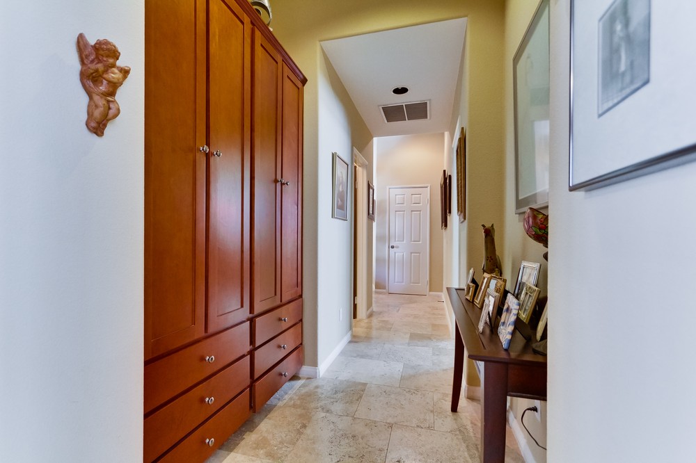 Virtual tour photo 18 of 23 for Waterford At The Lake