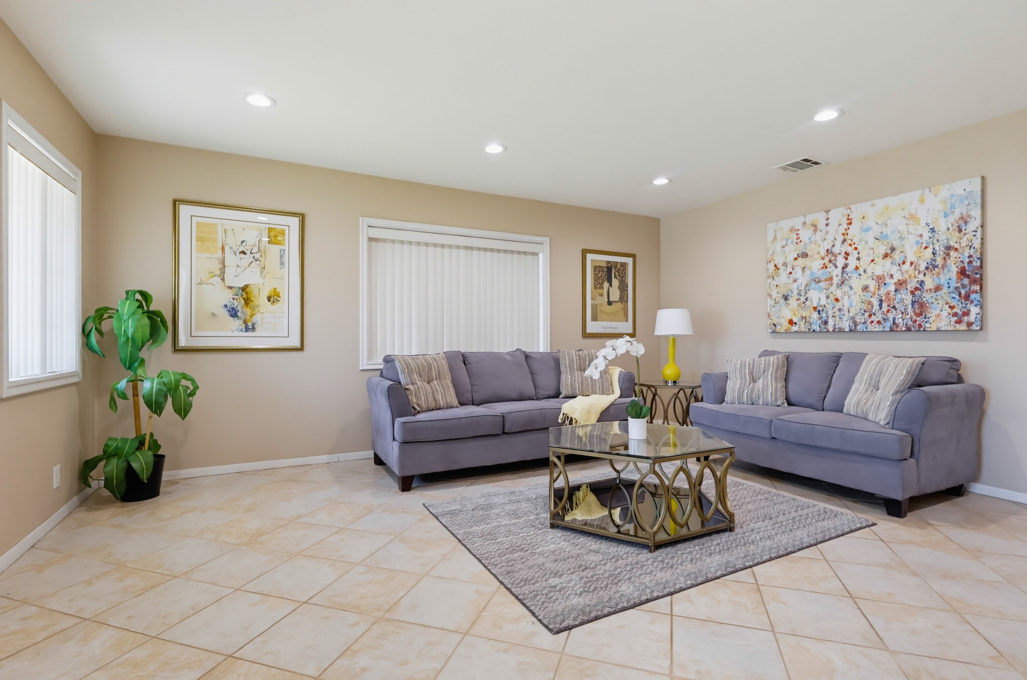 Virtual tour photo 7 of 76 for 11415 Liggett St