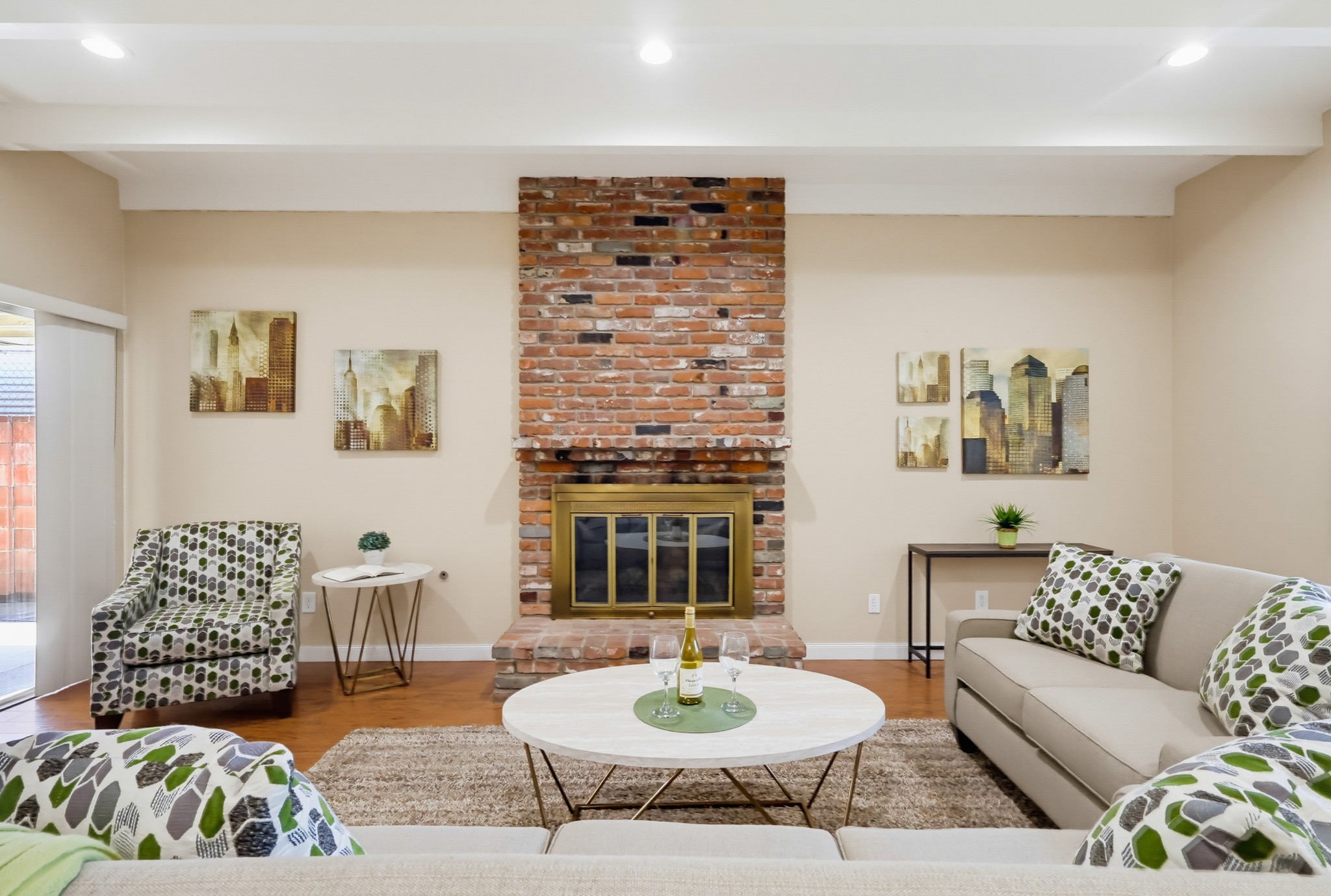 Virtual tour photo 28 of 76 for 11415 Liggett St