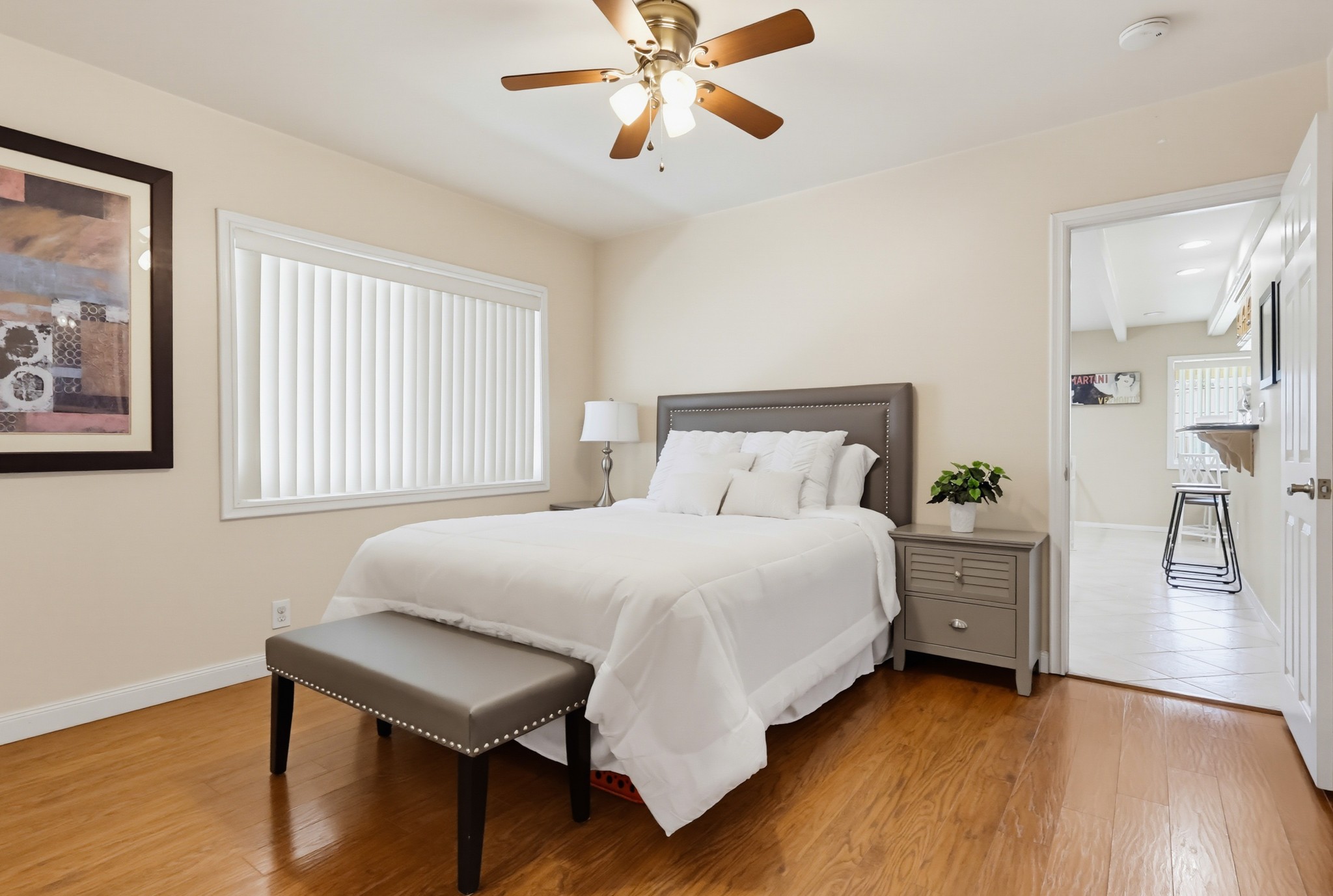 Virtual tour photo 34 of 76 for 11415 Liggett St