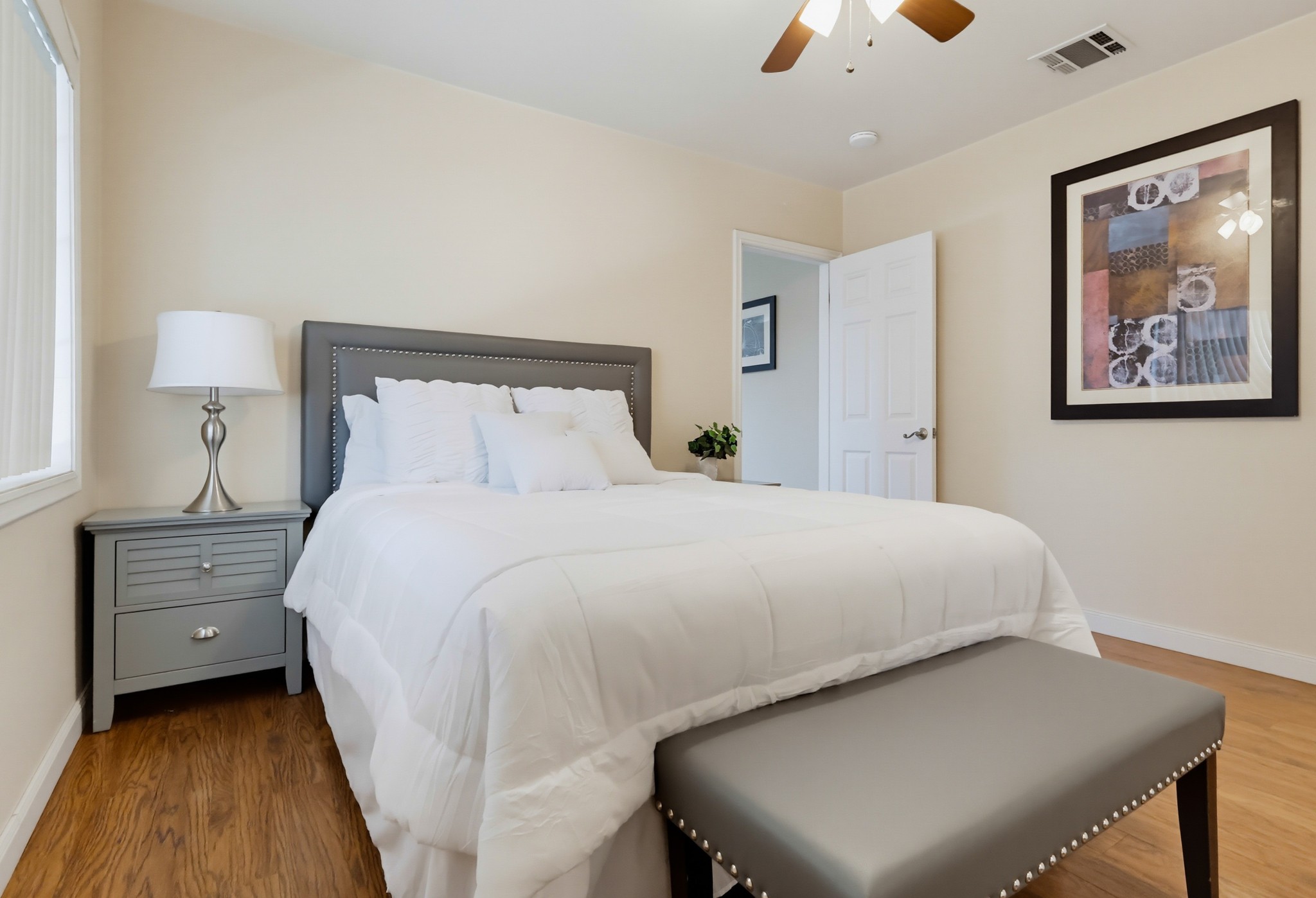 Virtual tour photo 35 of 76 for 11415 Liggett St
