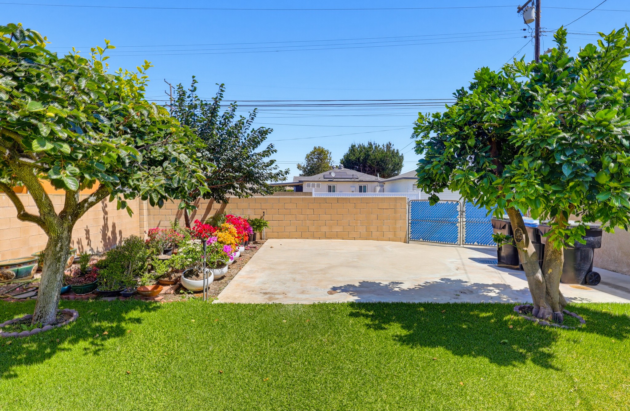Virtual tour photo 63 of 76 for 11415 Liggett St