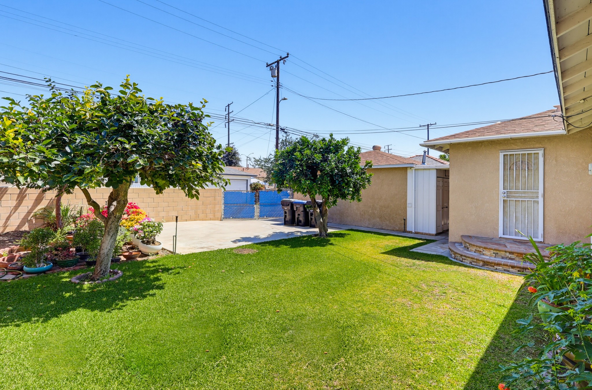 Virtual tour photo 64 of 76 for 11415 Liggett St