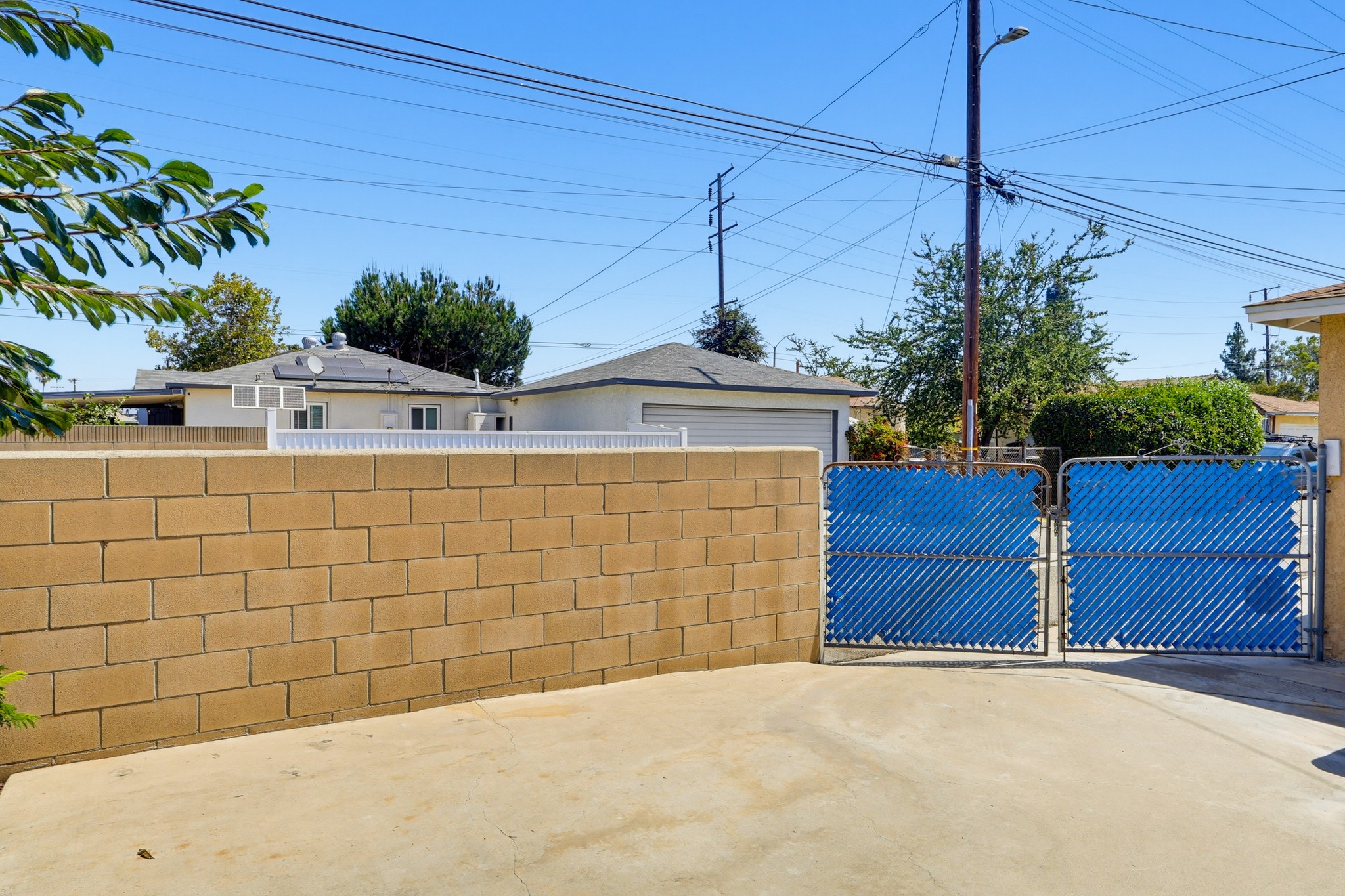 Virtual tour photo 70 of 76 for 11415 Liggett St