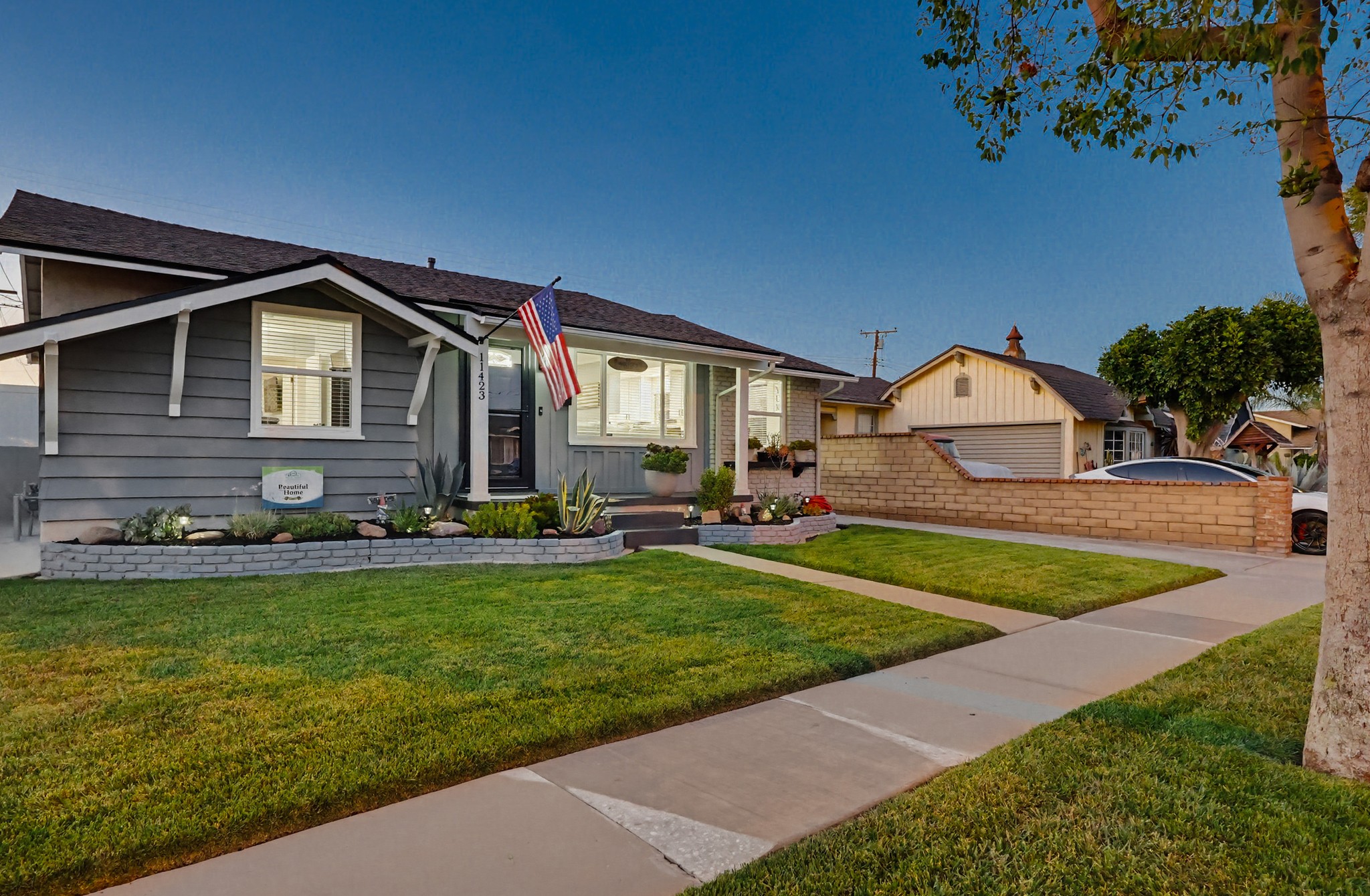 Virtual tour photo 1 of 107 for 11423 213th St