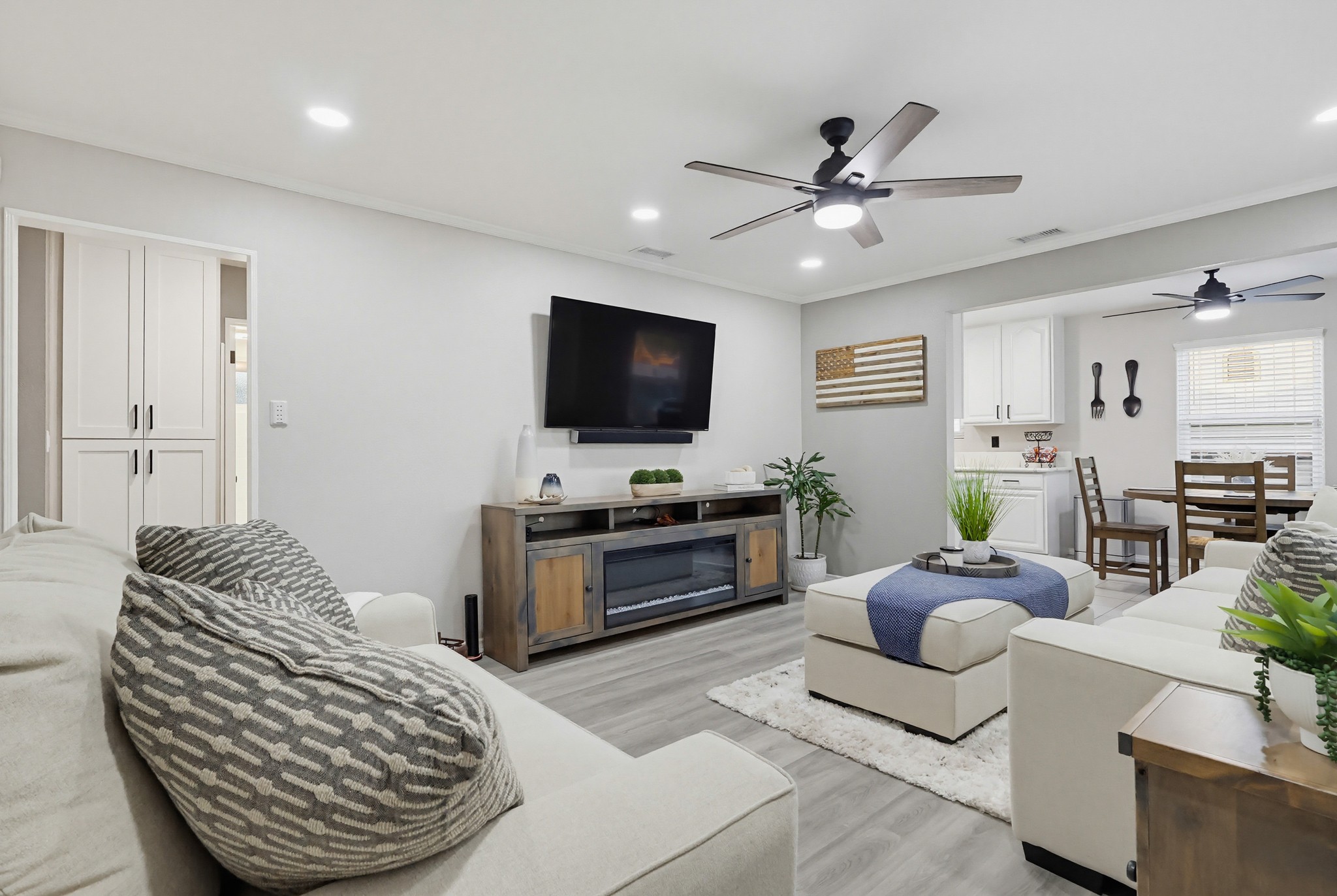 Virtual tour photo 33 of 107 for 11423 213th St