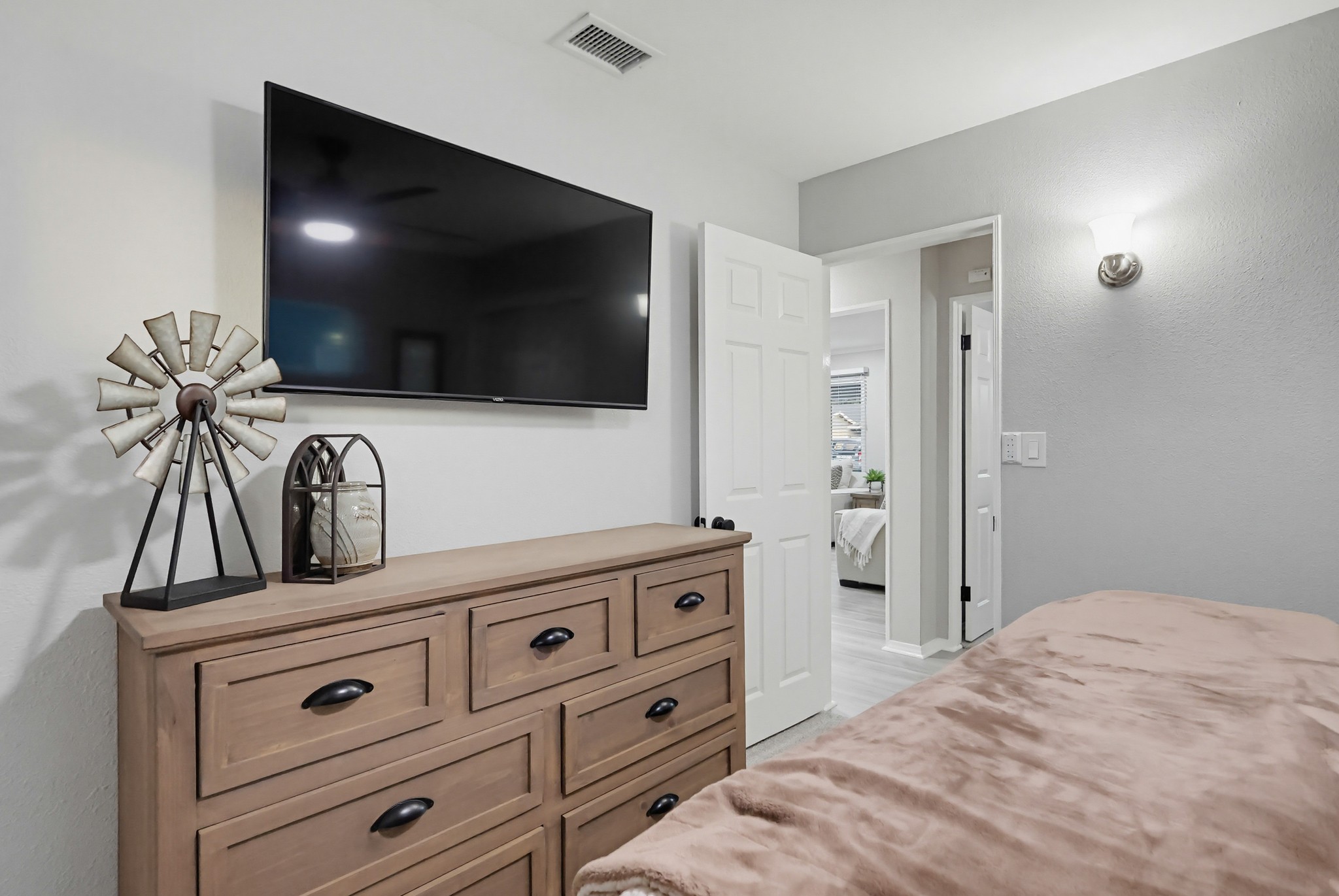 Virtual tour photo 61 of 107 for 11423 213th St