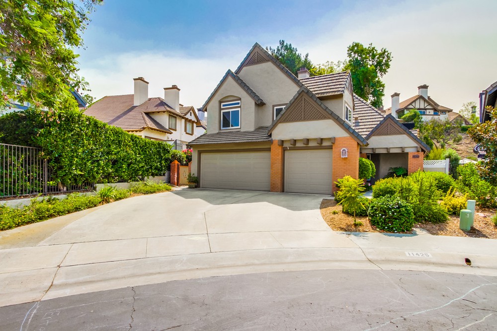 Virtual tour photo 1 of 60 for 11425 Port Rush Row
