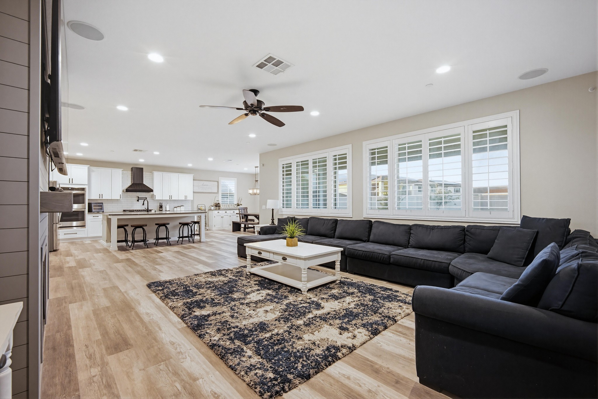 Virtual tour photo 27 of 82 for 11430 Lyle Ln