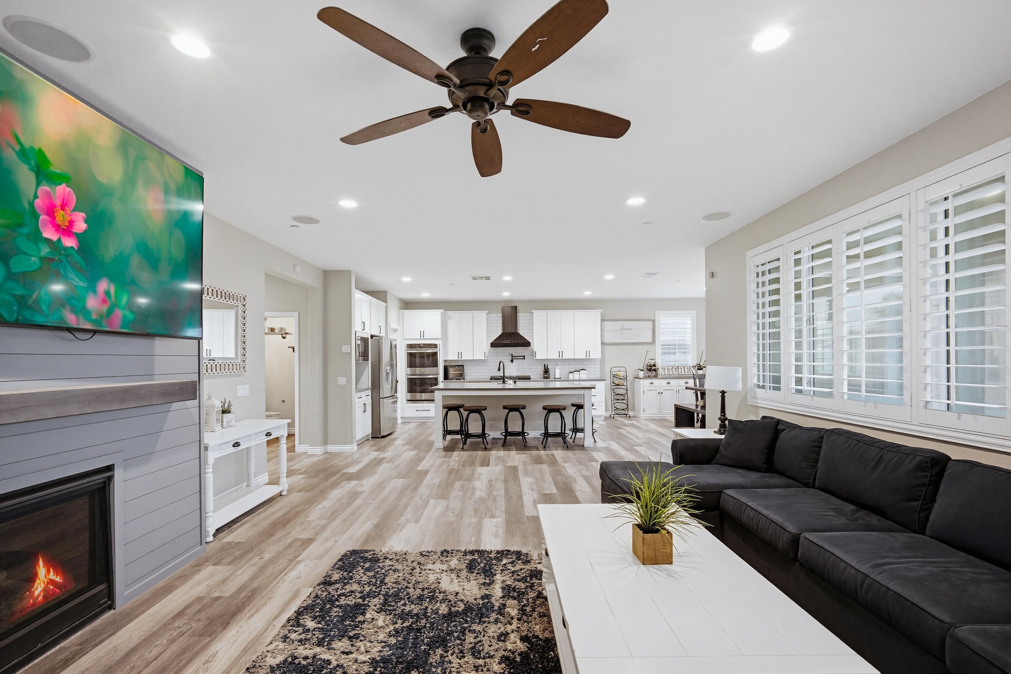 Virtual tour photo 28 of 82 for 11430 Lyle Ln