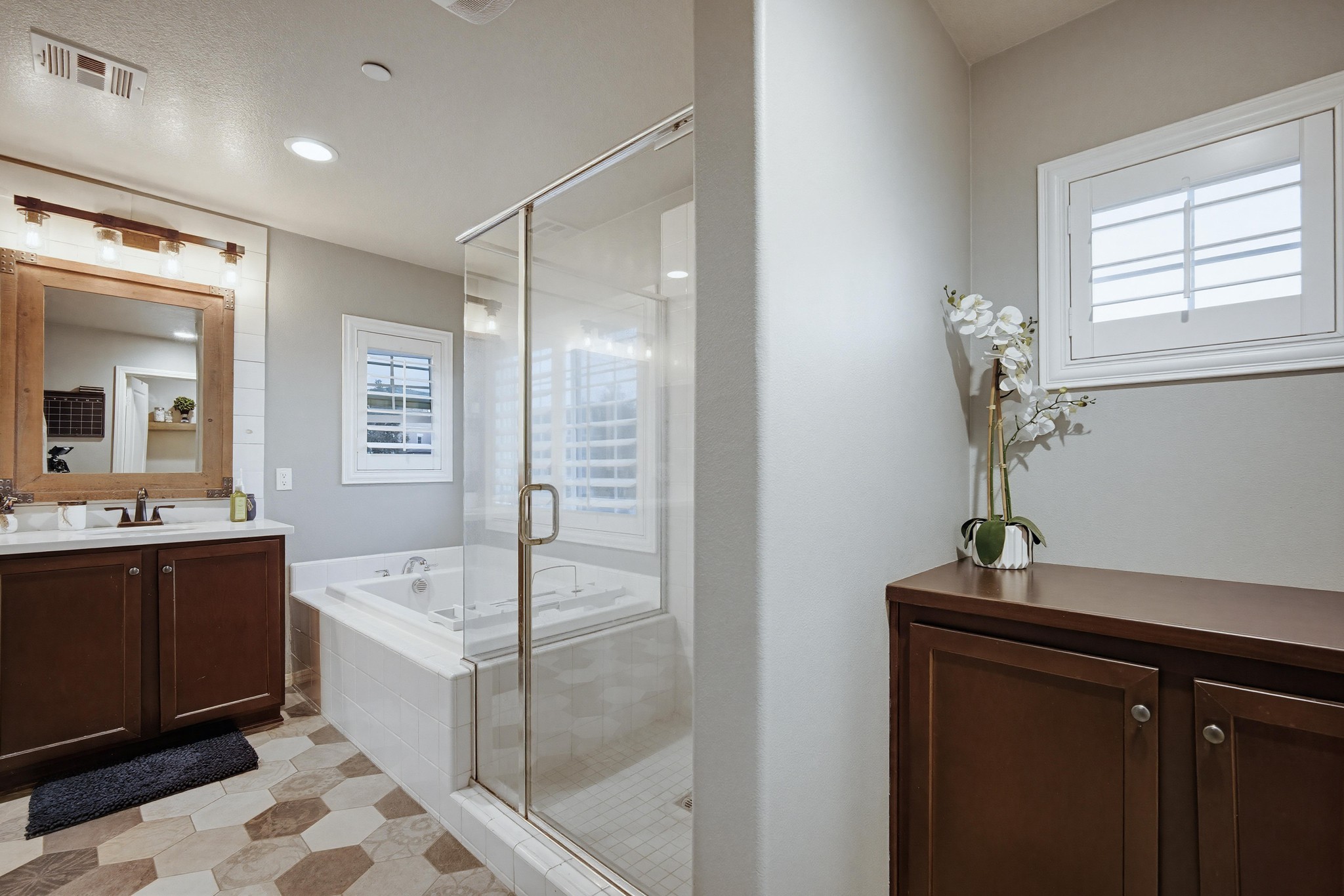 Virtual tour photo 51 of 82 for 11430 Lyle Ln