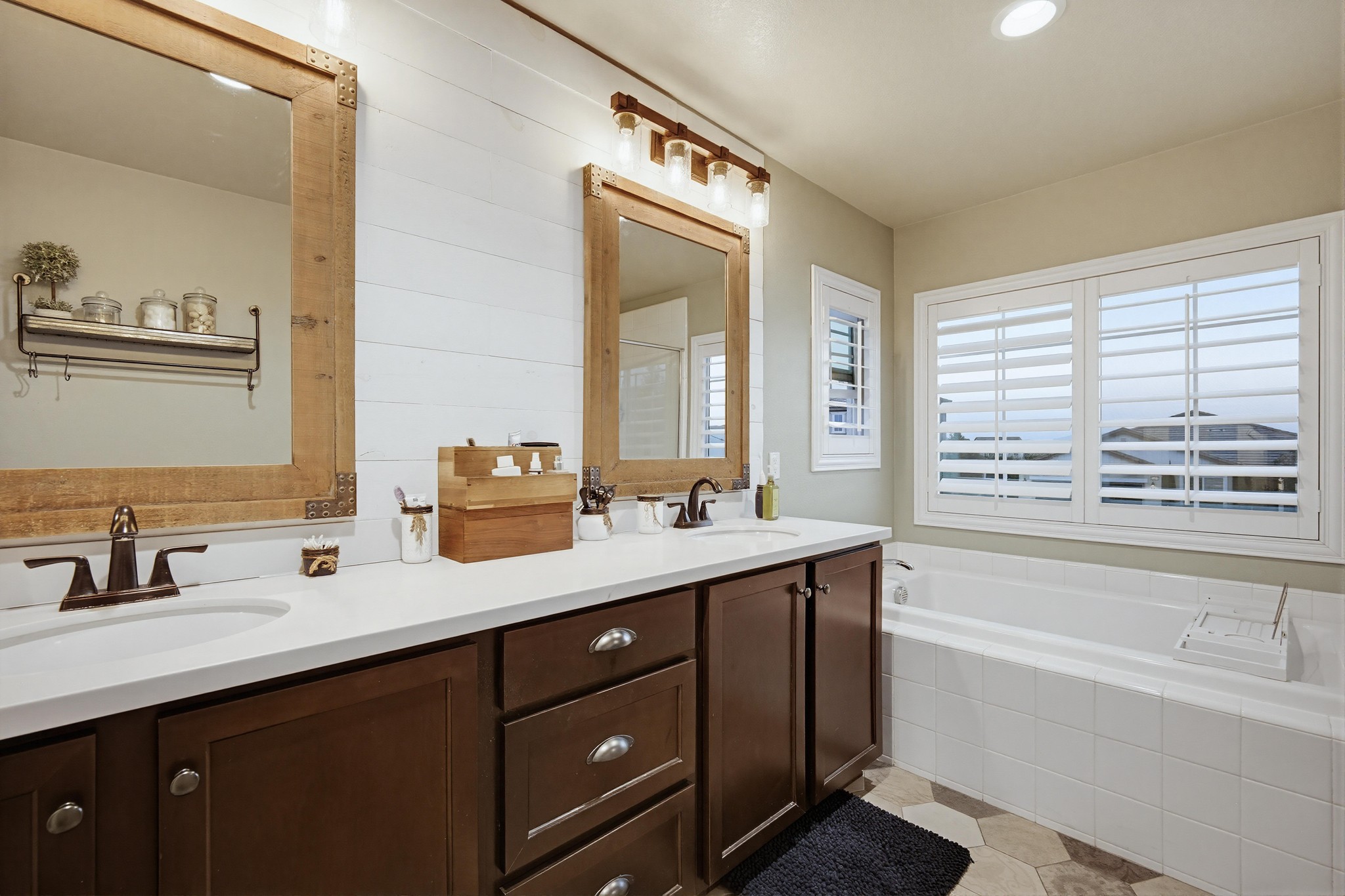 Virtual tour photo 53 of 82 for 11430 Lyle Ln